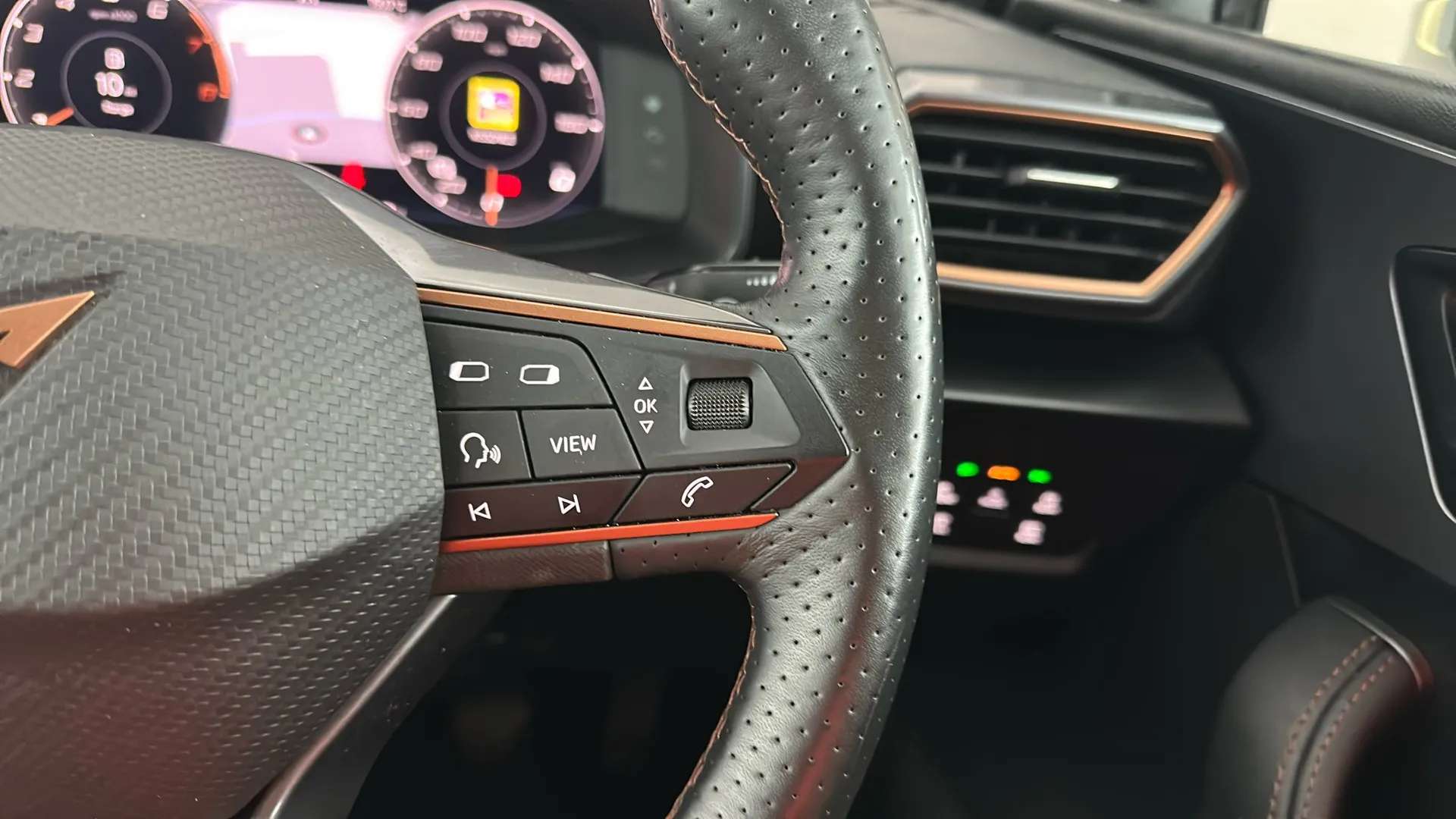 2024 CUPRA LEON 2024 CUPRA LEON