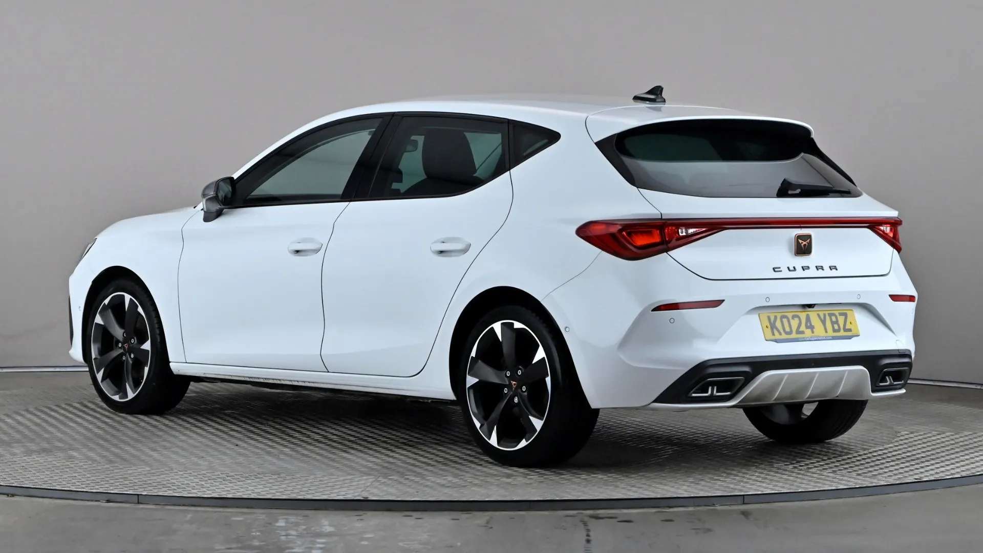 A 2024 CUPRA LEON 1.5 TSI V1 A 2024 CUPRA LEON 1.5 TSI V1