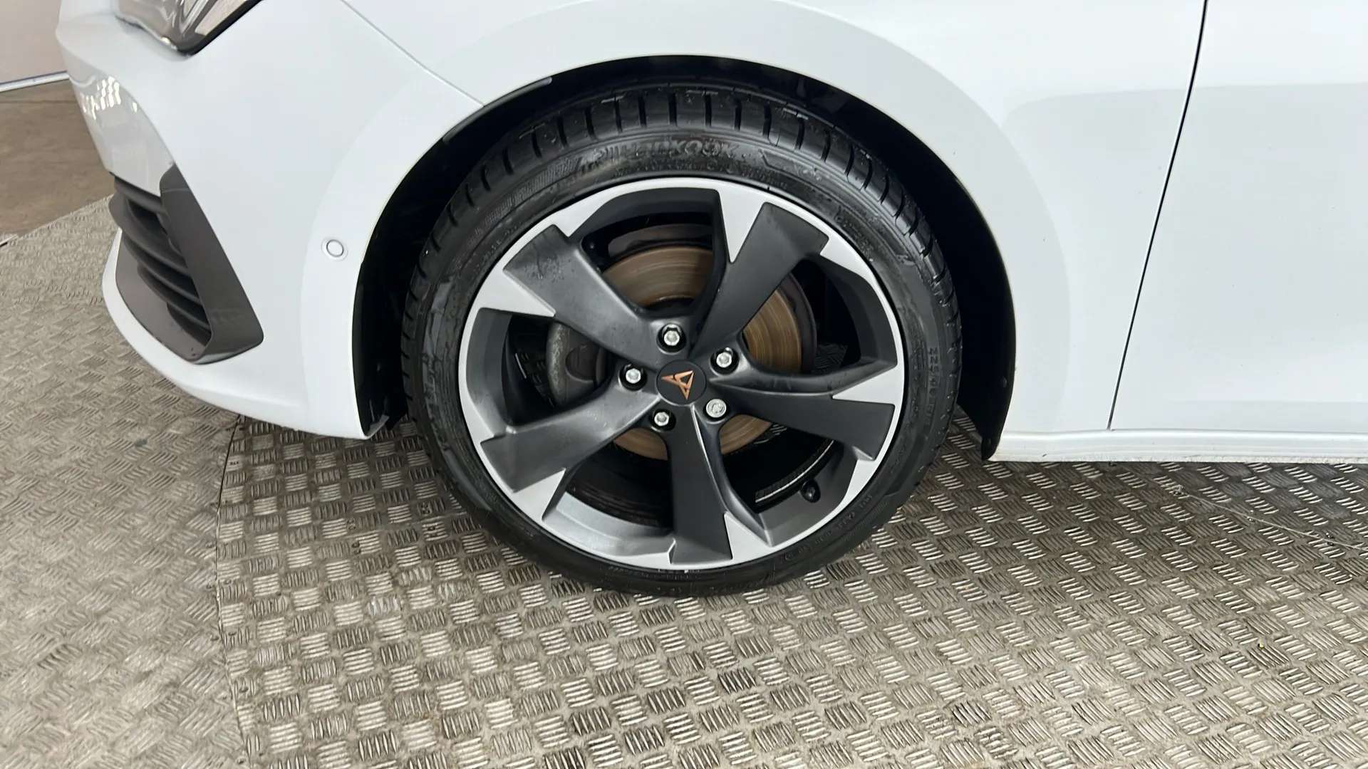 2024 CUPRA LEON 2024 CUPRA LEON