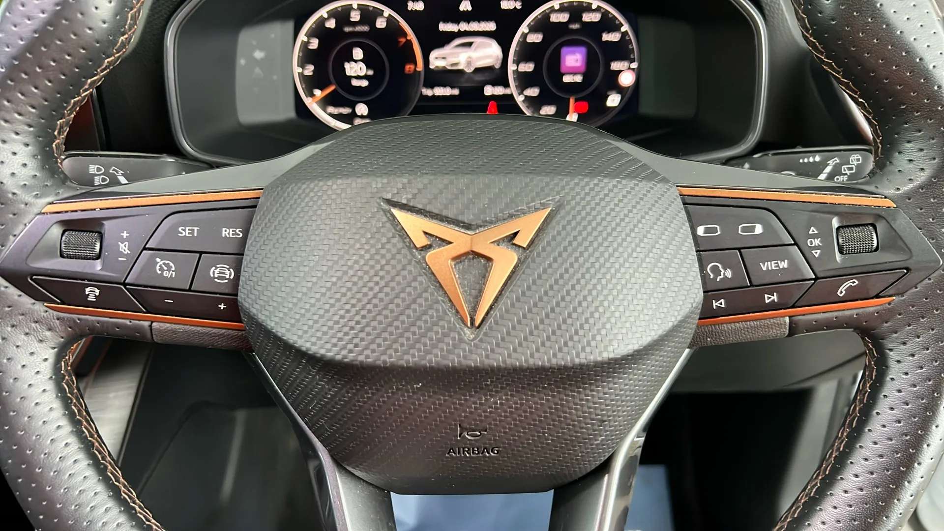 2024 CUPRA LEON 2024 CUPRA LEON