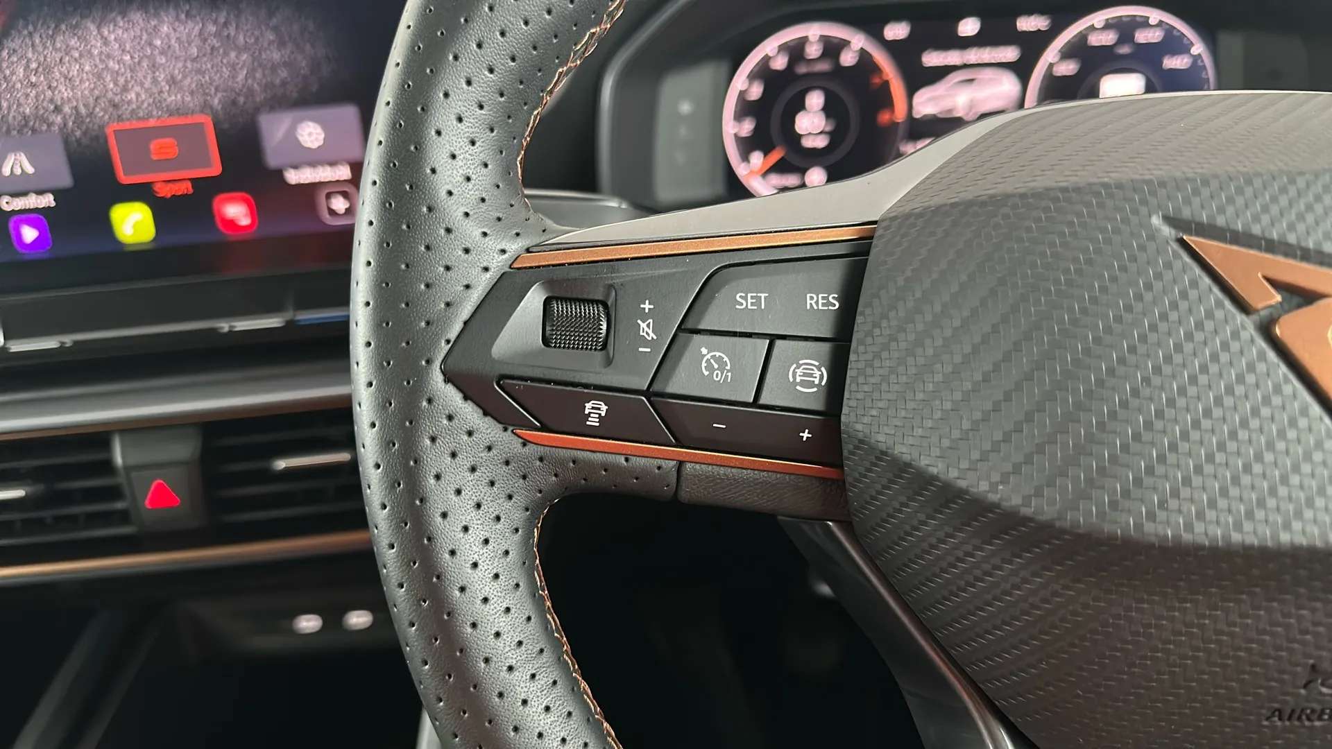2024 CUPRA LEON 2024 CUPRA LEON