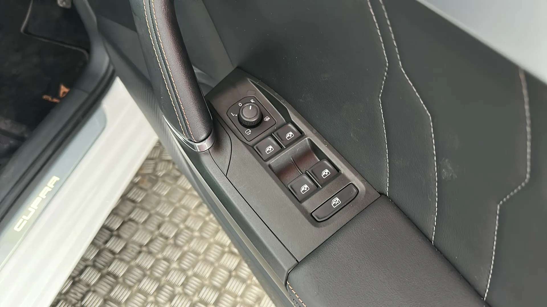 2024 CUPRA LEON 2024 CUPRA LEON