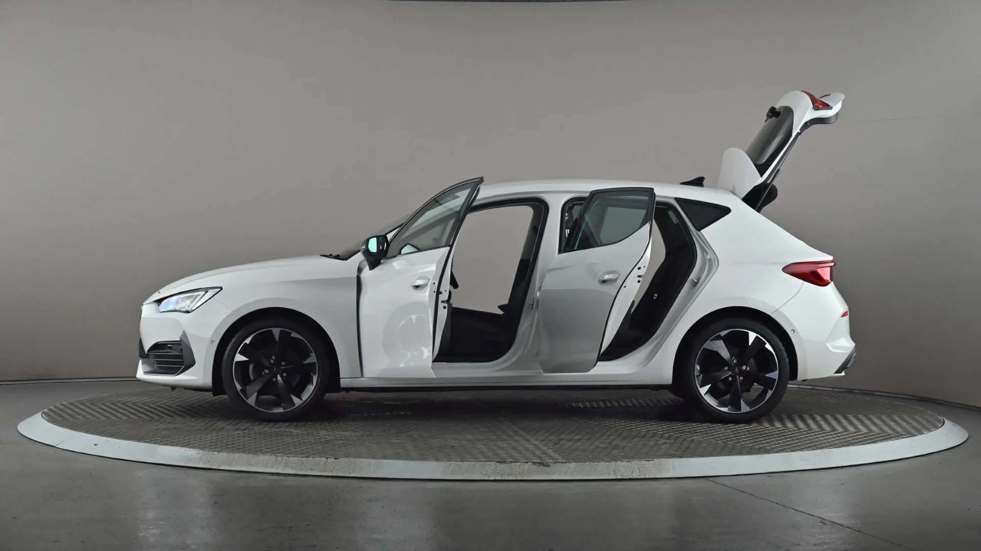 2024 CUPRA LEON 2024 CUPRA LEON