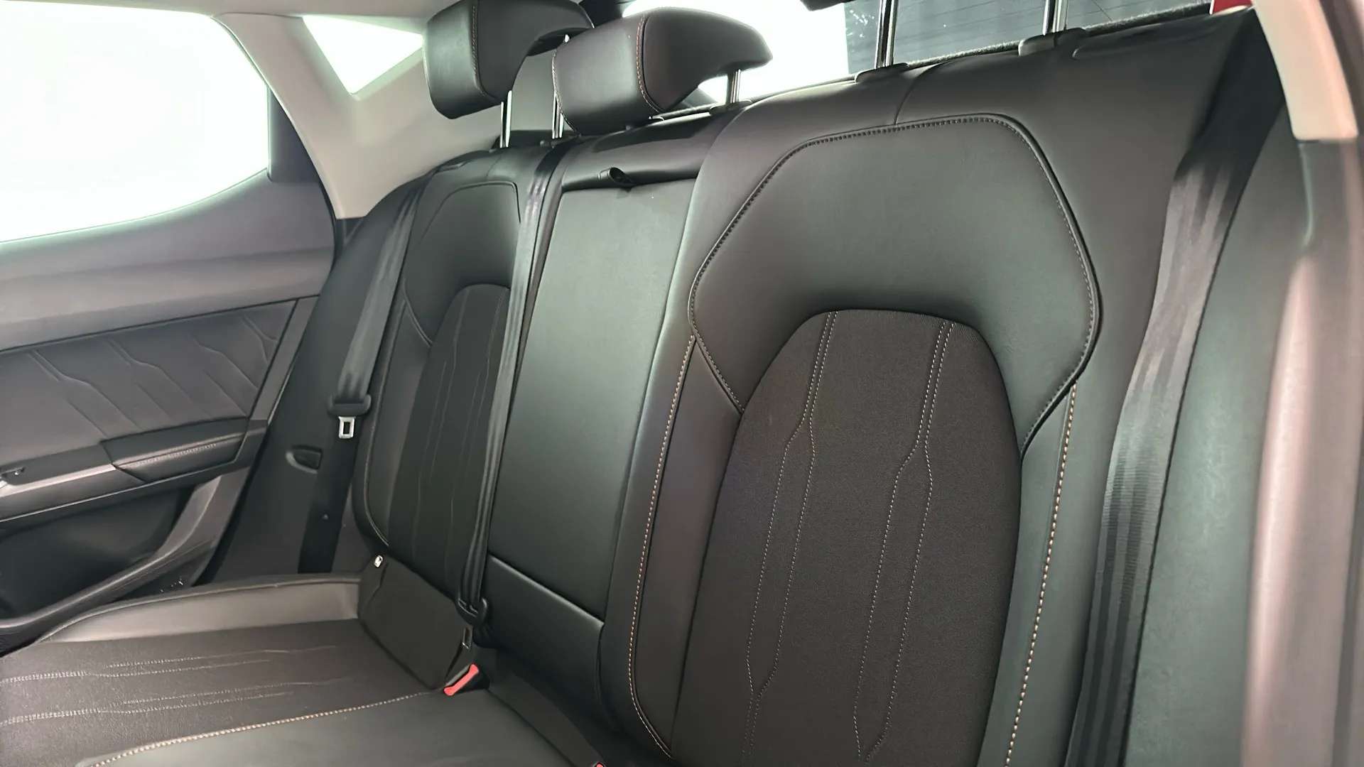 2024 CUPRA LEON 2024 CUPRA LEON