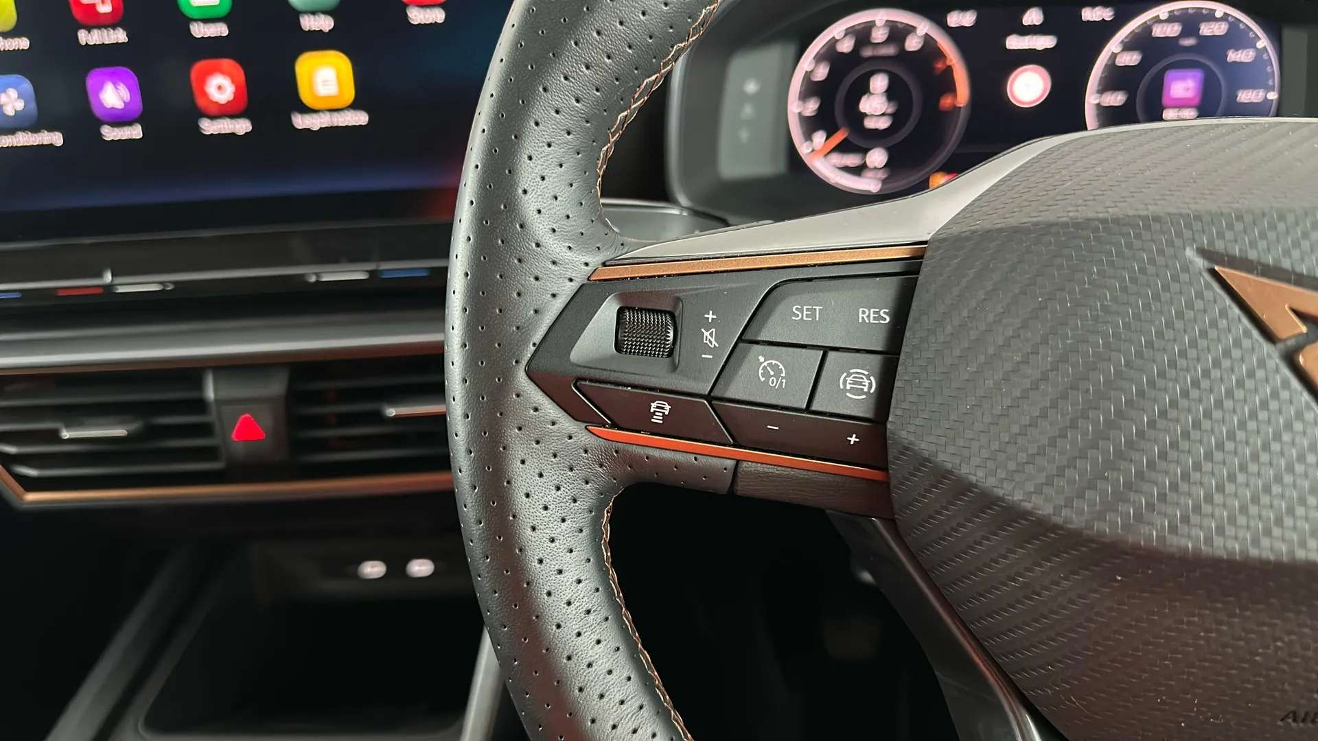 2024 CUPRA LEON 2024 CUPRA LEON