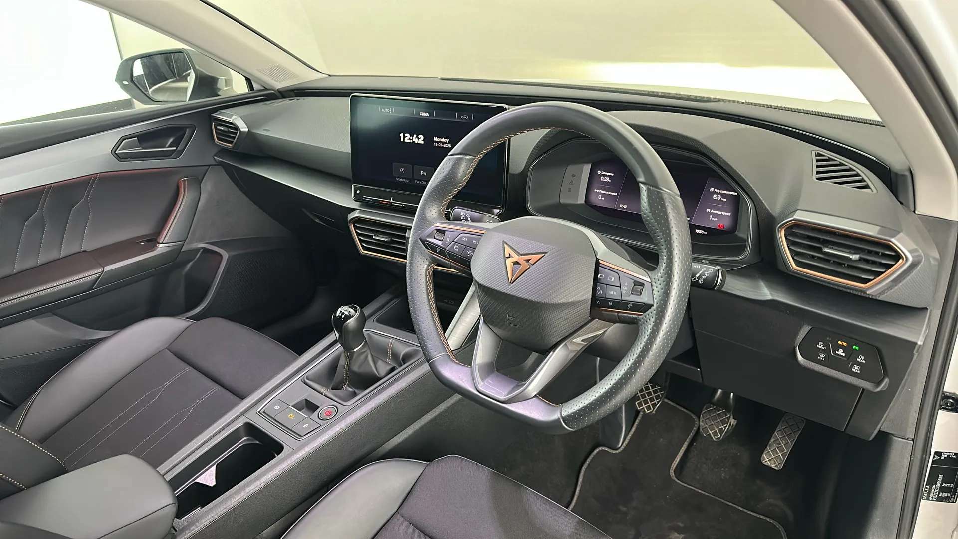 2024 CUPRA LEON 2024 CUPRA LEON