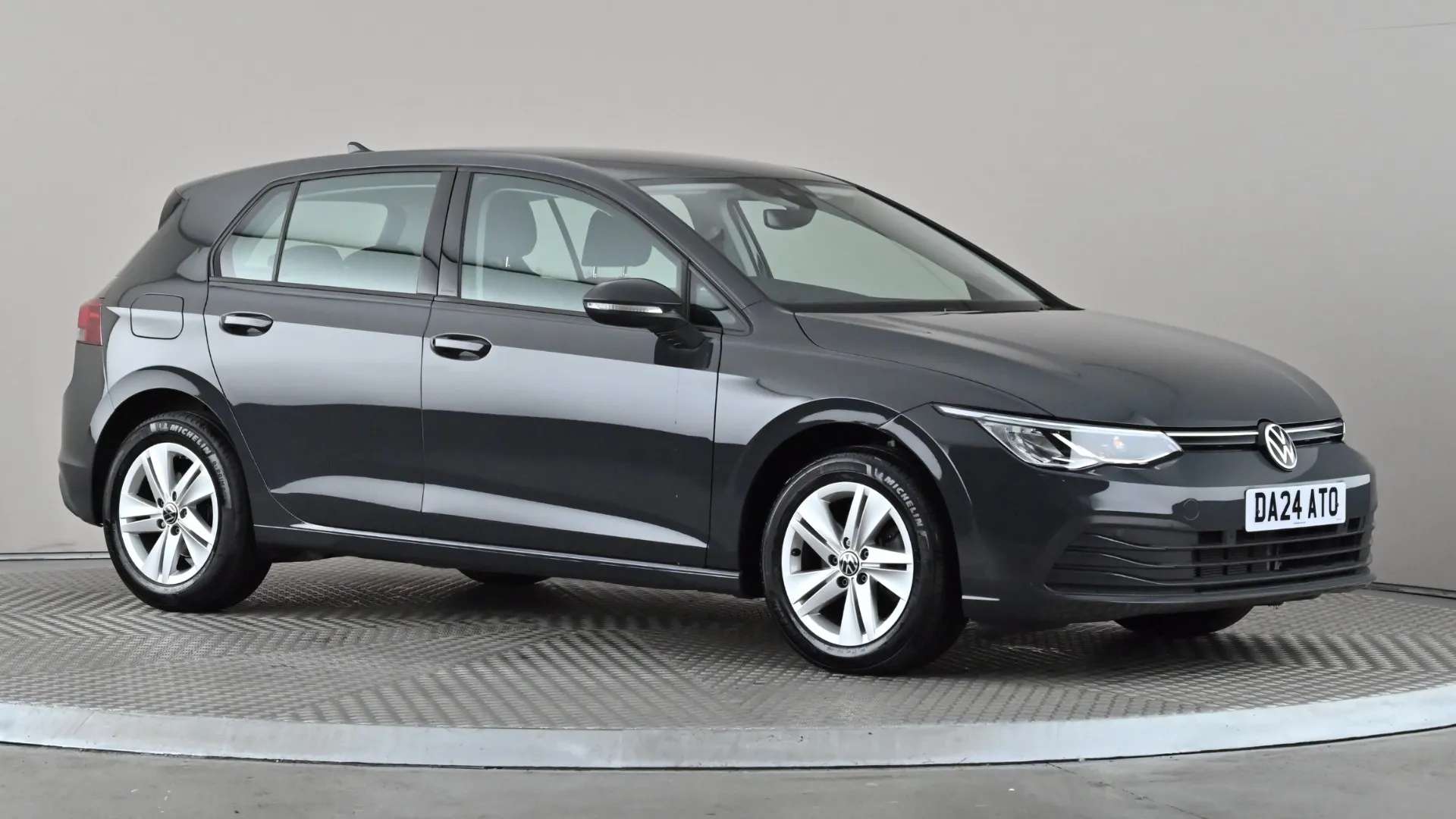 A 2024 VOLKSWAGEN GOLF 1.5 TSI Life A 2024 VOLKSWAGEN GOLF 1.5 TSI Life