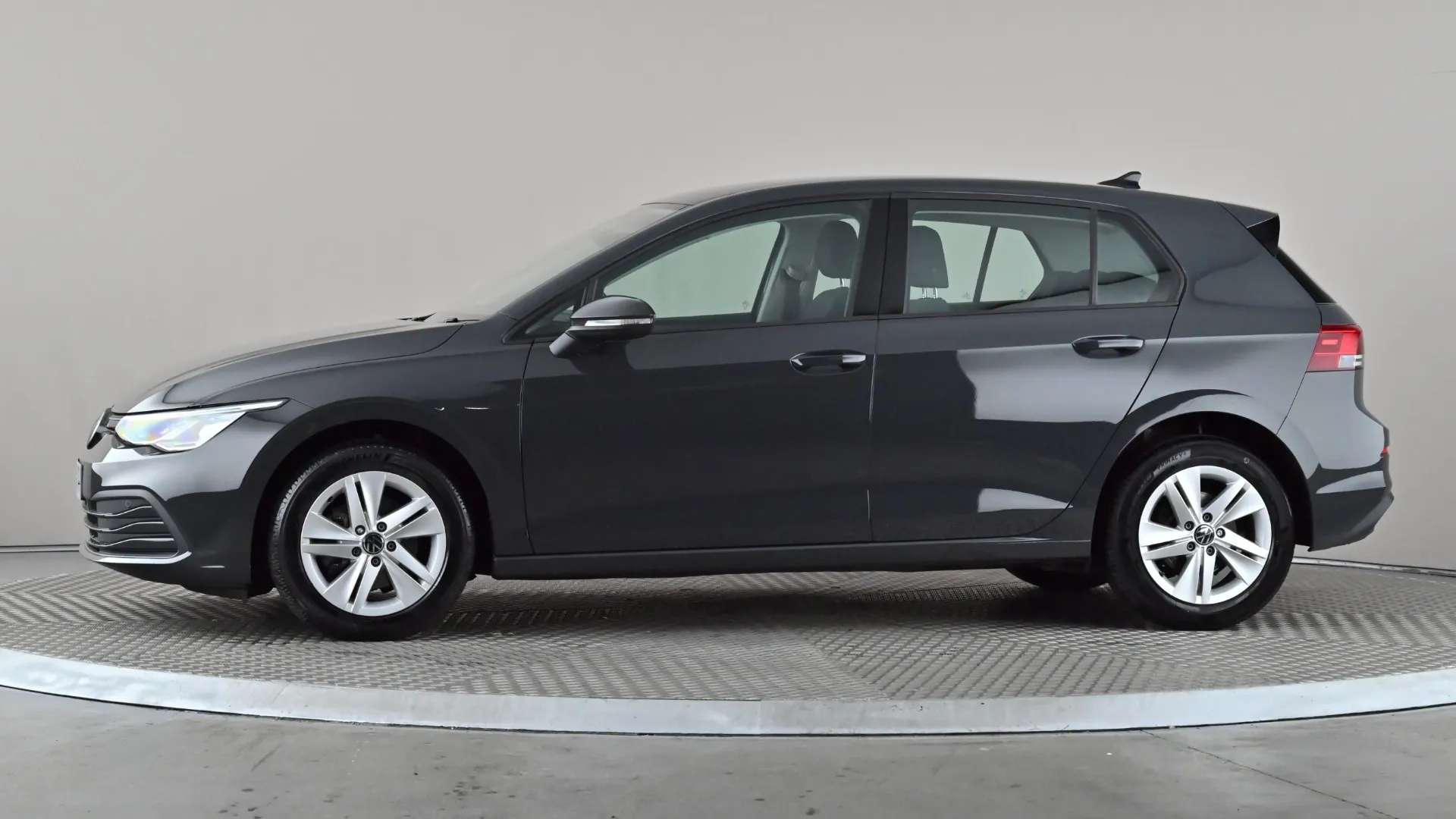 A 2024 VOLKSWAGEN GOLF 1.5 TSI Life A 2024 VOLKSWAGEN GOLF 1.5 TSI Life
