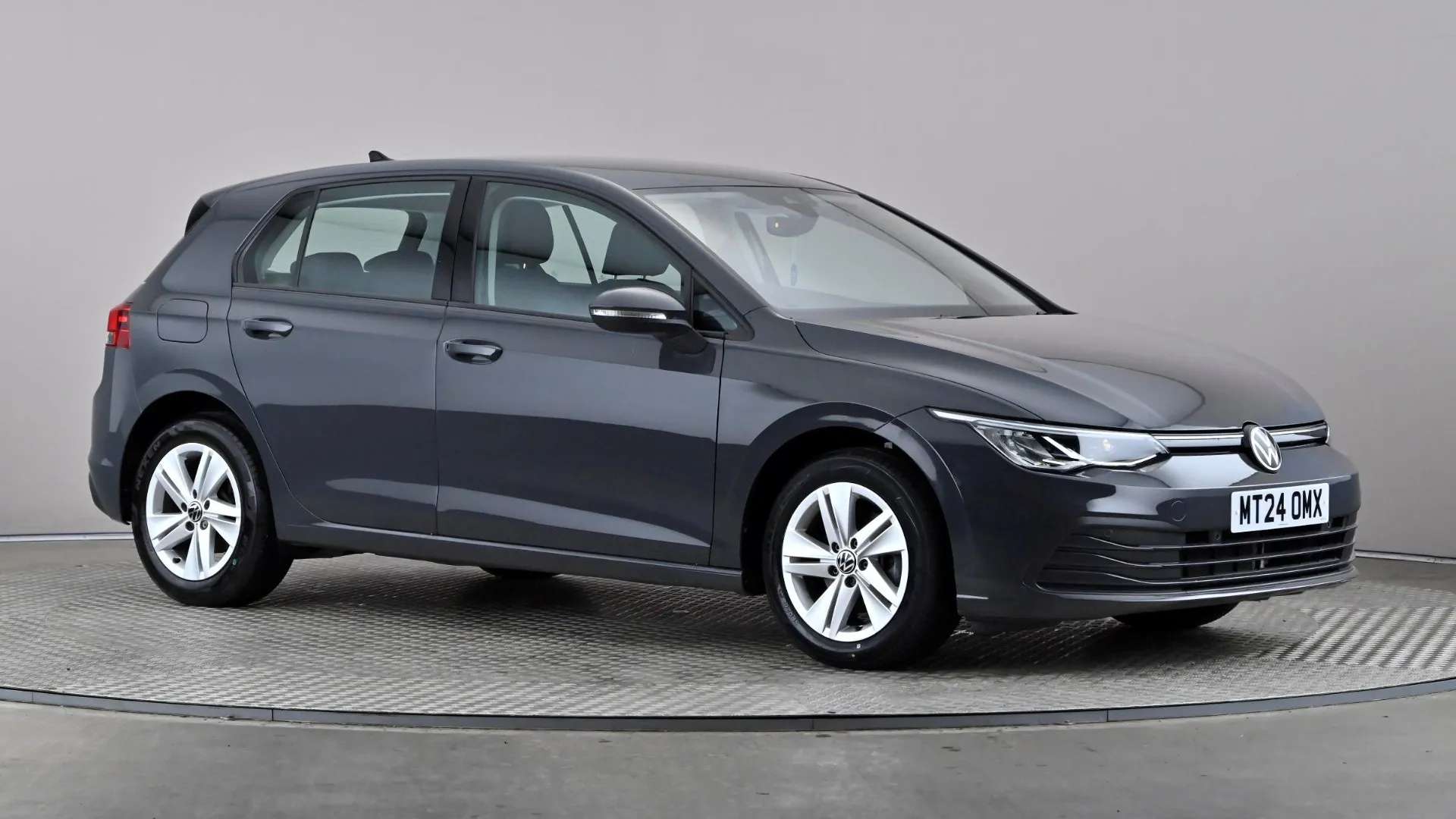 A 2024 VOLKSWAGEN GOLF 1.5 TSI Life A 2024 VOLKSWAGEN GOLF 1.5 TSI Life