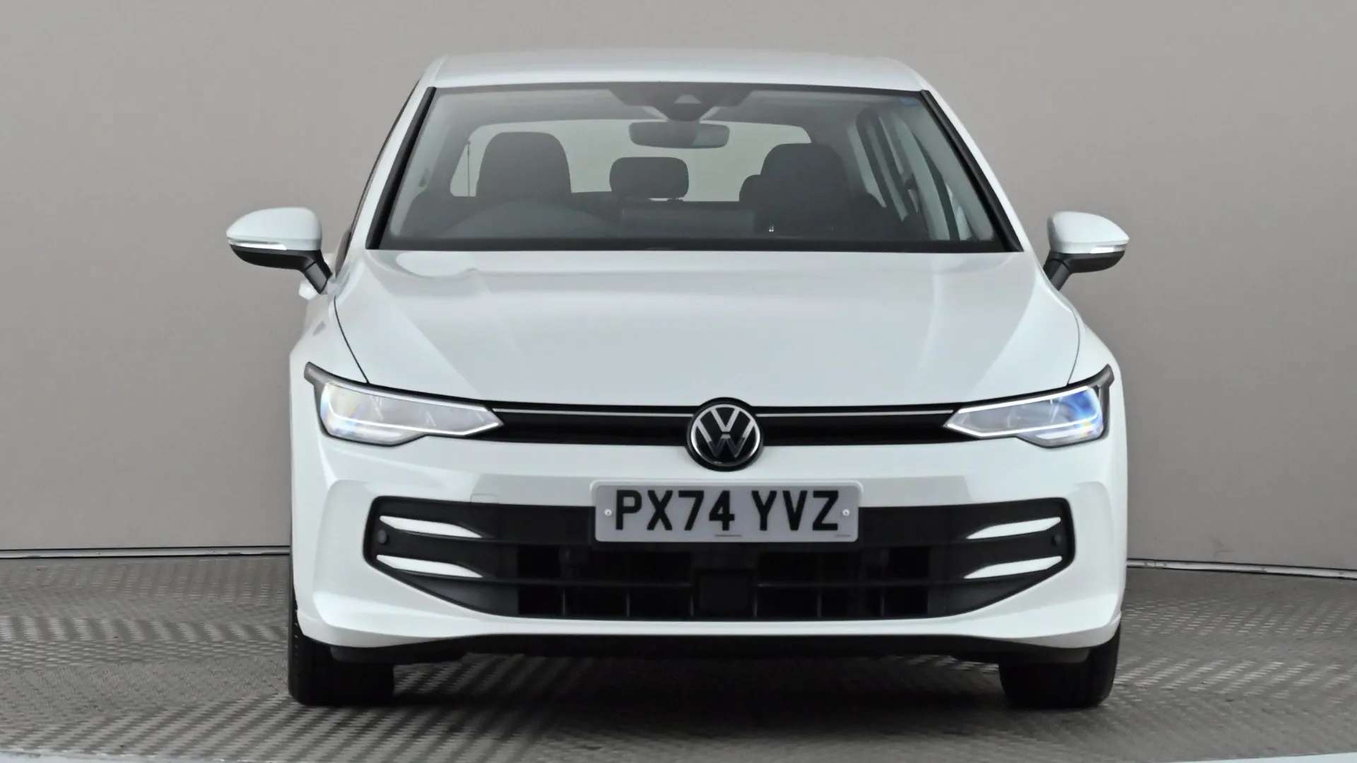 A 2024 VOLKSWAGEN GOLF 1.5 TSI Life A 2024 VOLKSWAGEN GOLF 1.5 TSI Life
