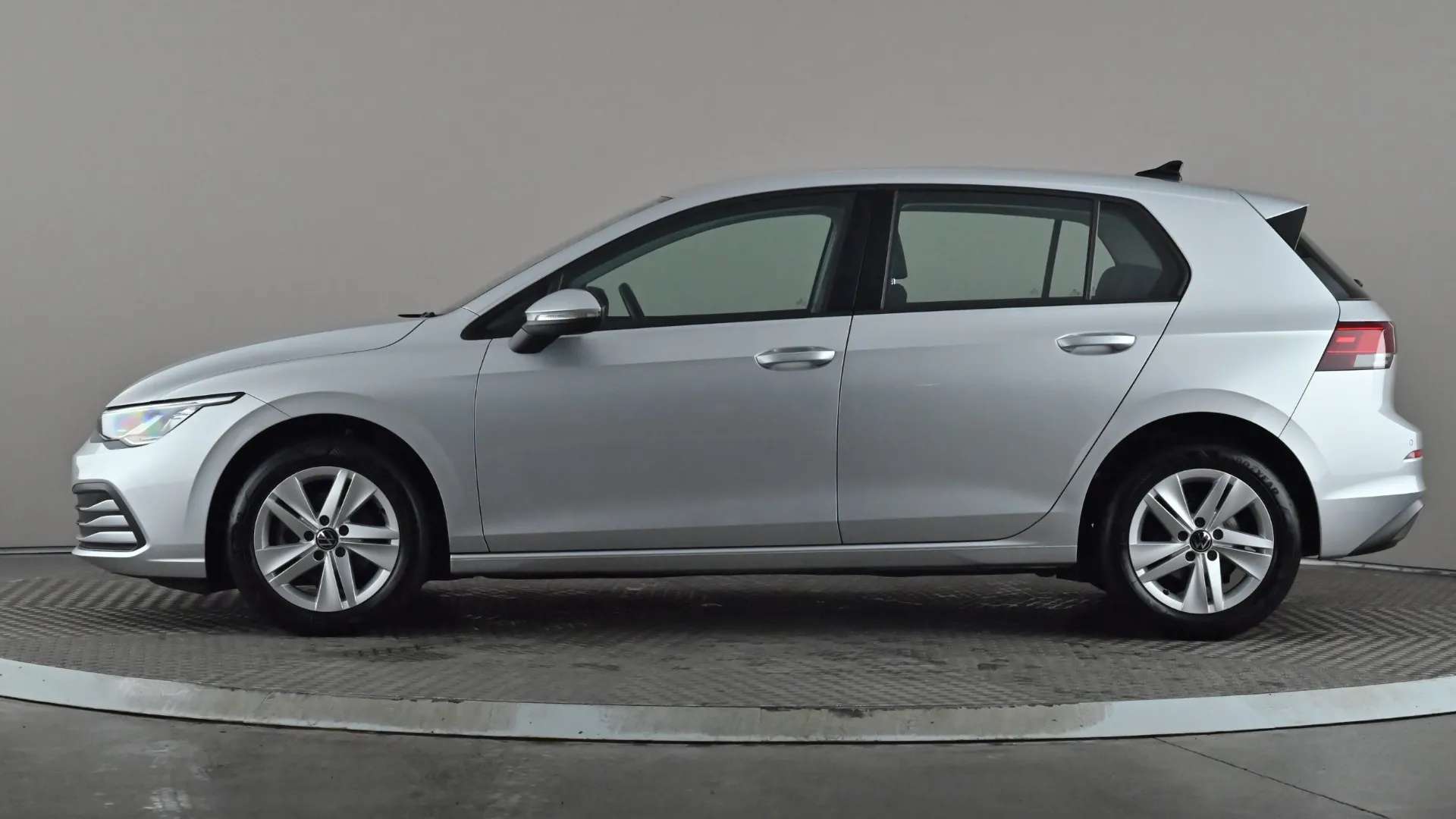 A 2020 VOLKSWAGEN GOLF 1.5 TSI Life A 2020 VOLKSWAGEN GOLF 1.5 TSI Life