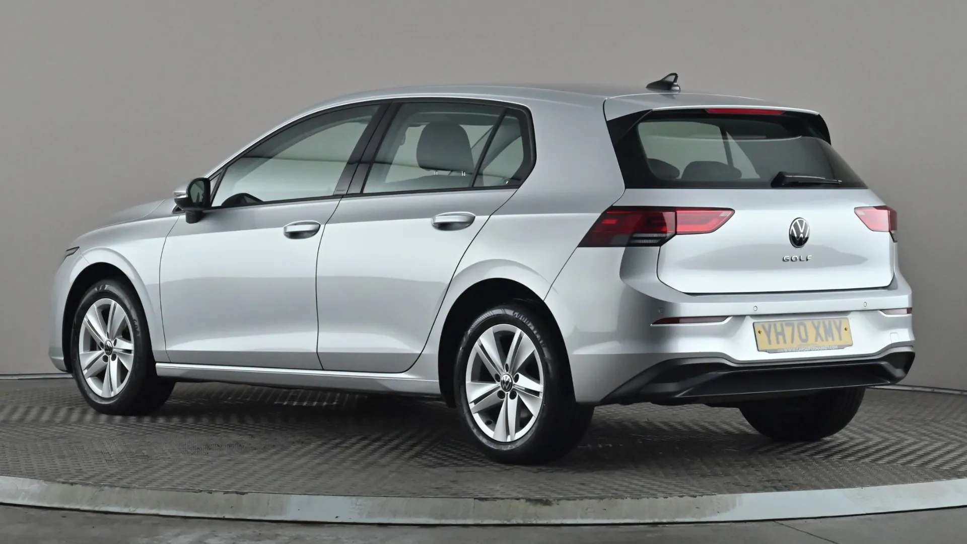 A 2020 VOLKSWAGEN GOLF 1.5 TSI Life A 2020 VOLKSWAGEN GOLF 1.5 TSI Life