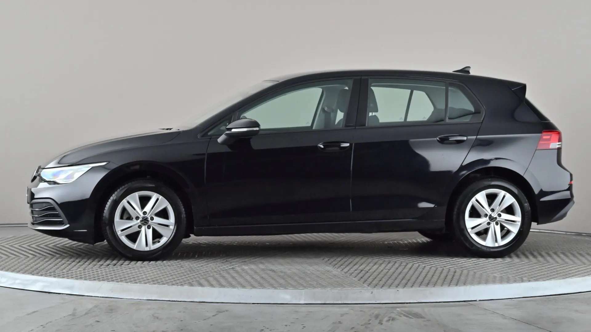 A 2021 VOLKSWAGEN GOLF 1.5 TSI Life A 2021 VOLKSWAGEN GOLF 1.5 TSI Life