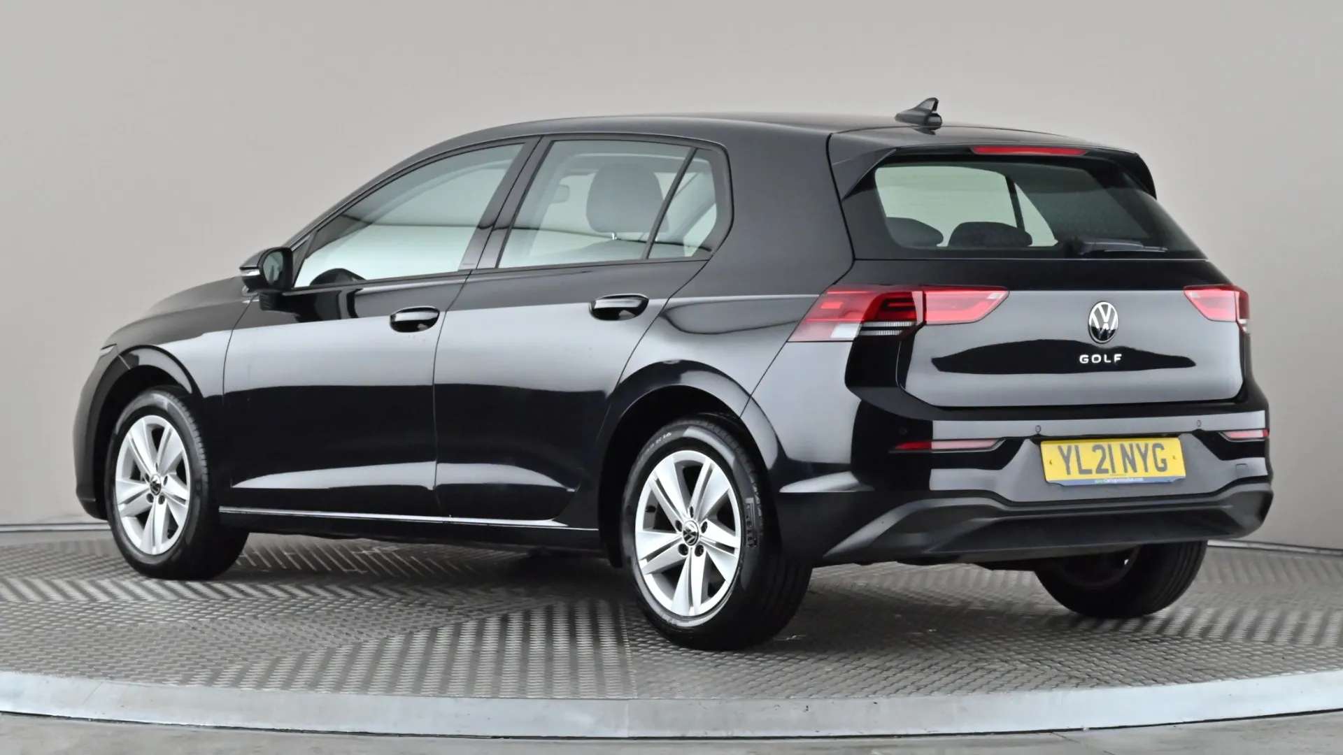 A 2021 VOLKSWAGEN GOLF 1.5 TSI Life A 2021 VOLKSWAGEN GOLF 1.5 TSI Life
