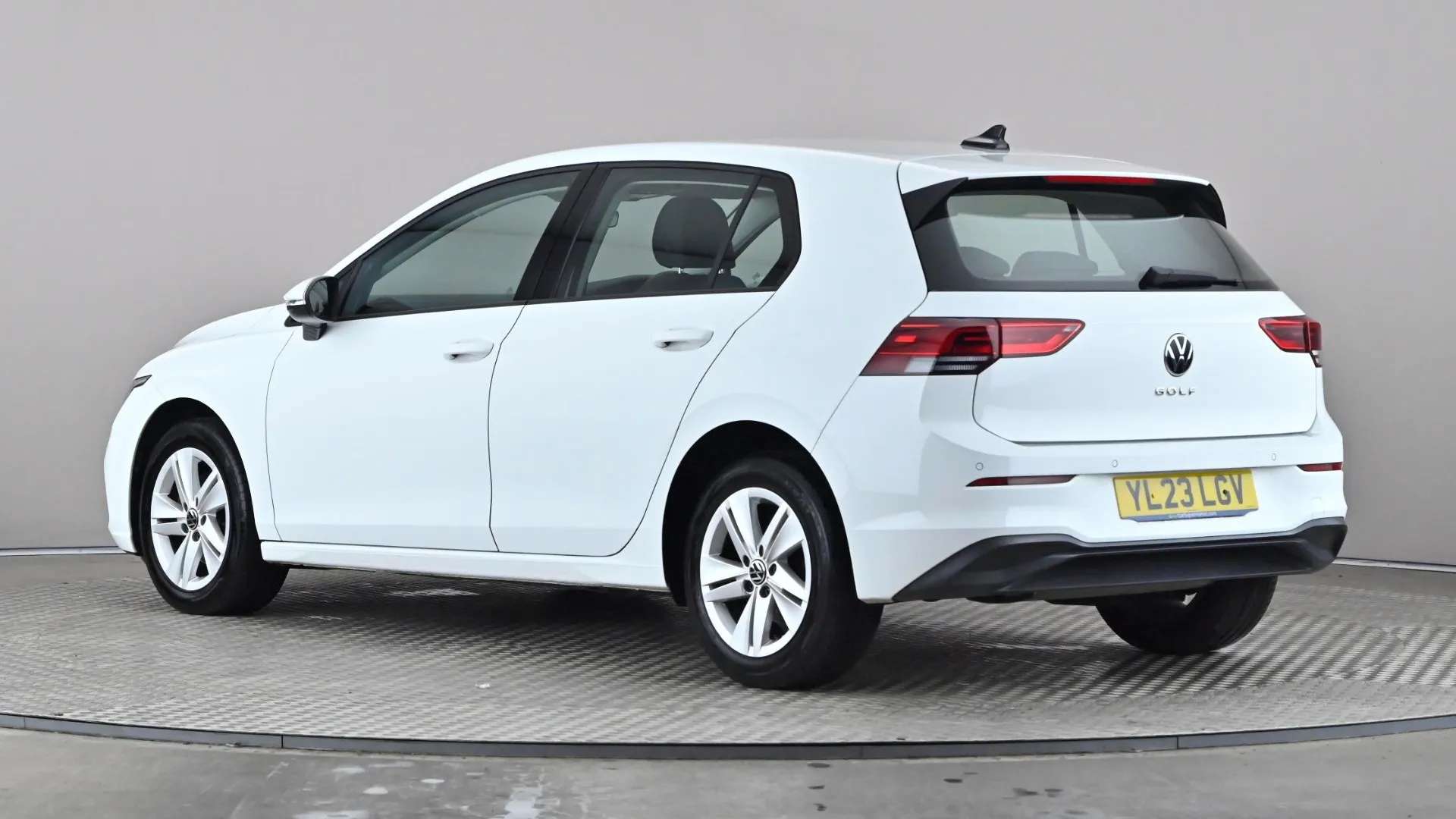 A 2023 VOLKSWAGEN GOLF 1.5 TSI Life A 2023 VOLKSWAGEN GOLF 1.5 TSI Life