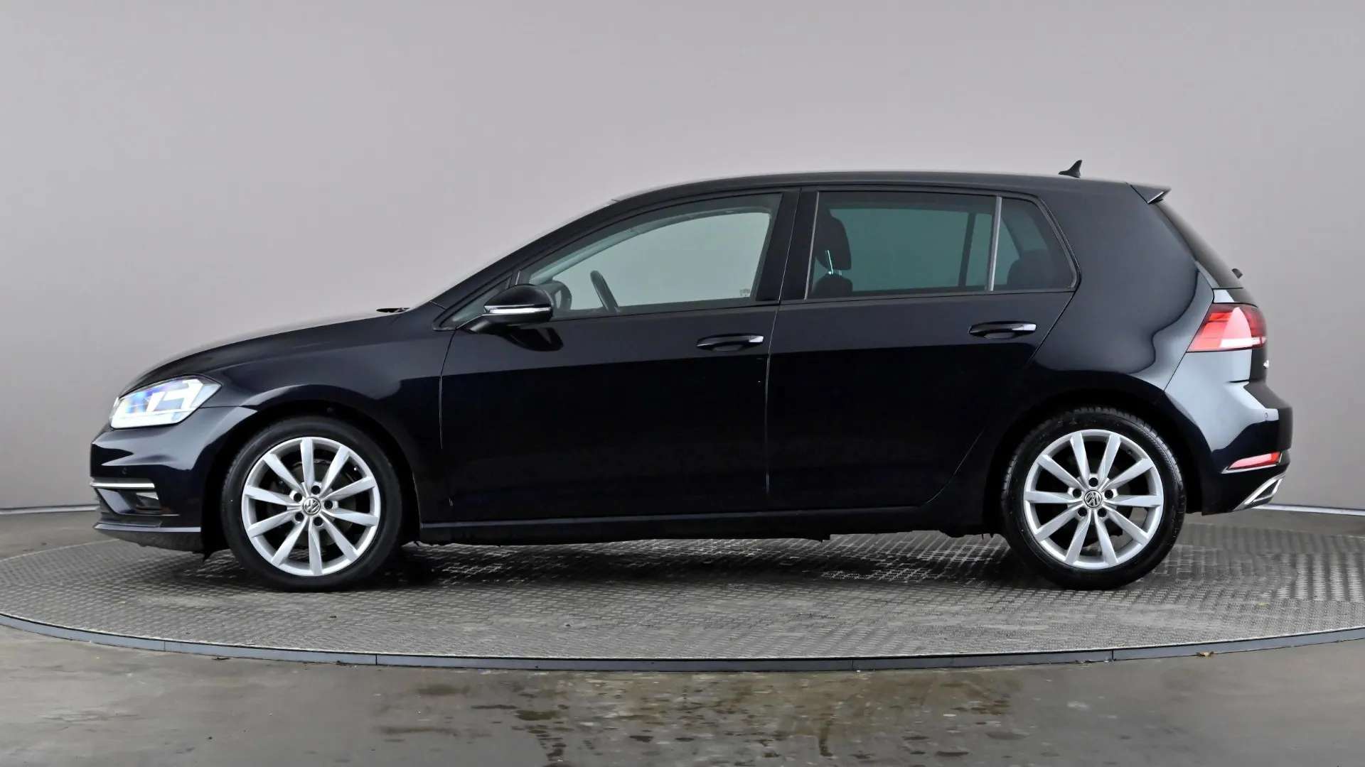 A 2018 VOLKSWAGEN GOLF 1.6 TDI GT A 2018 VOLKSWAGEN GOLF 1.6 TDI GT