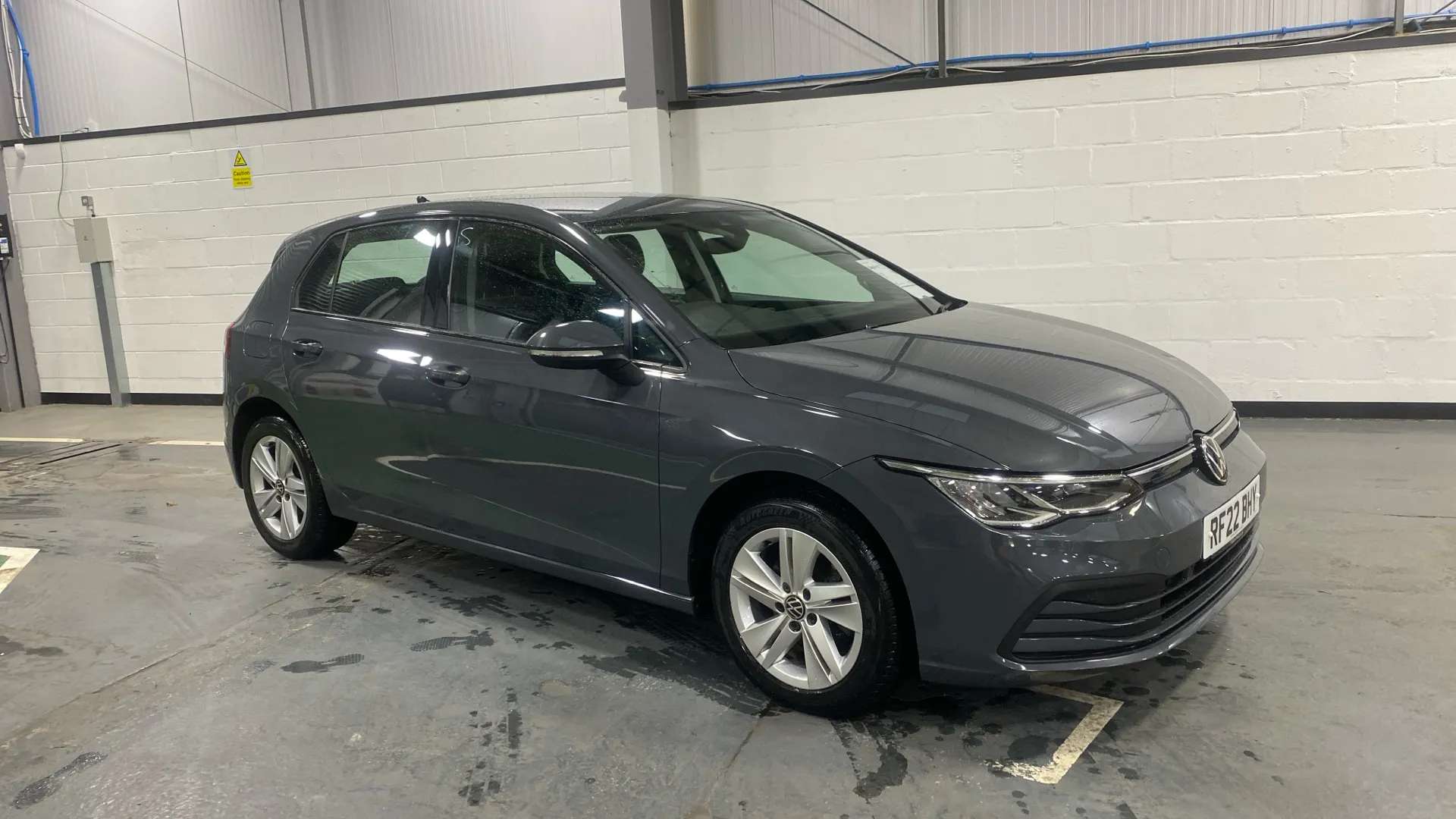 A 2022 VOLKSWAGEN GOLF 2.0 TDI Life A 2022 VOLKSWAGEN GOLF 2.0 TDI Life