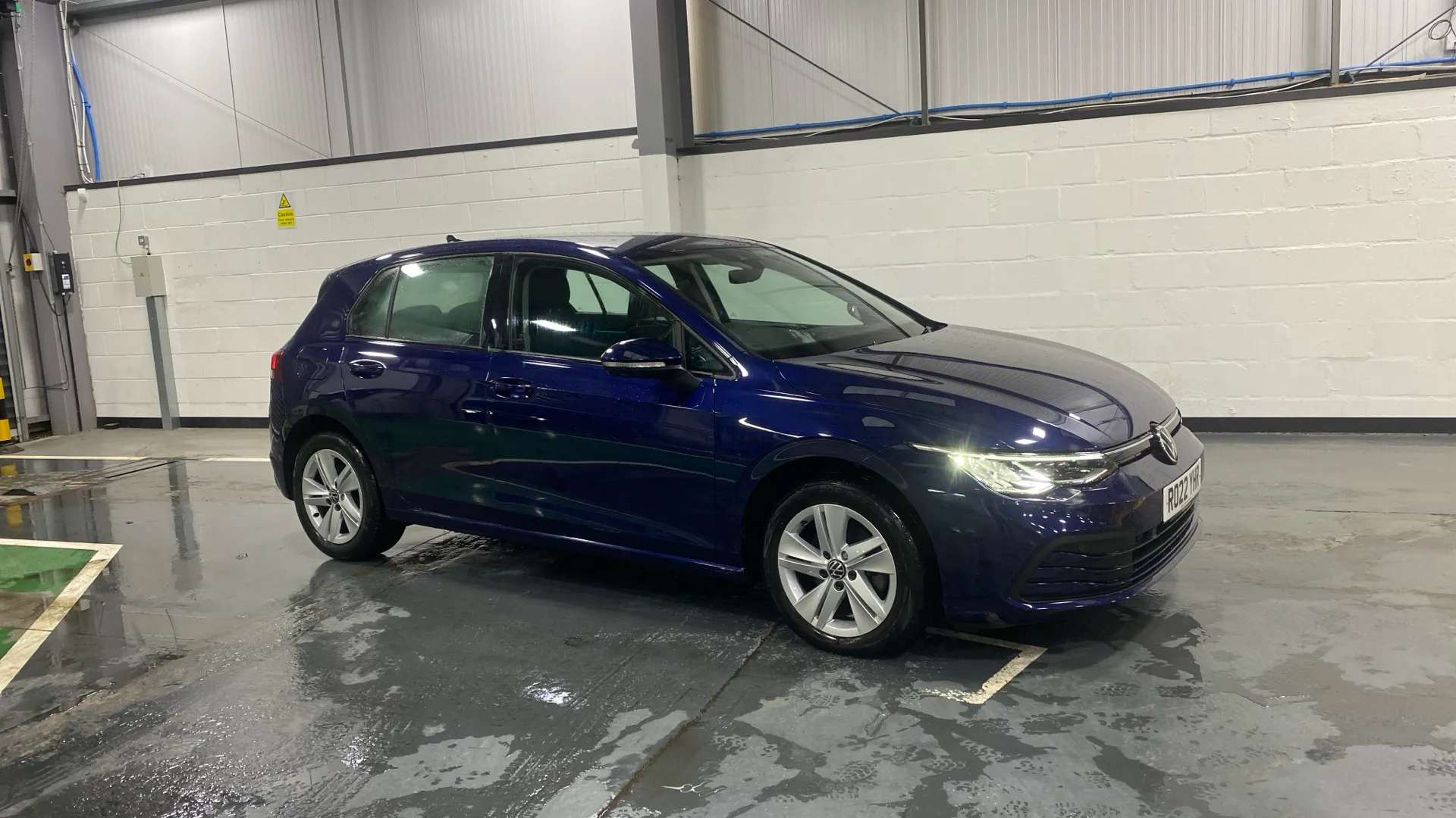 A 2022 VOLKSWAGEN GOLF 2.0 TDI Life A 2022 VOLKSWAGEN GOLF 2.0 TDI Life