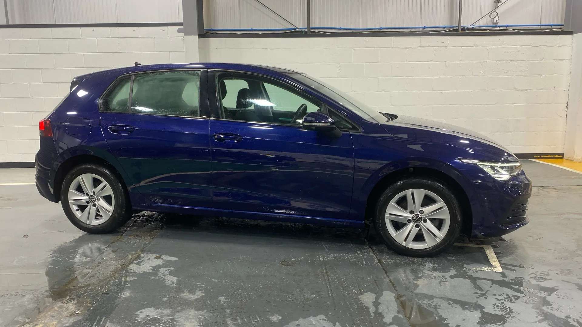 A 2022 VOLKSWAGEN GOLF 2.0 TDI Life A 2022 VOLKSWAGEN GOLF 2.0 TDI Life