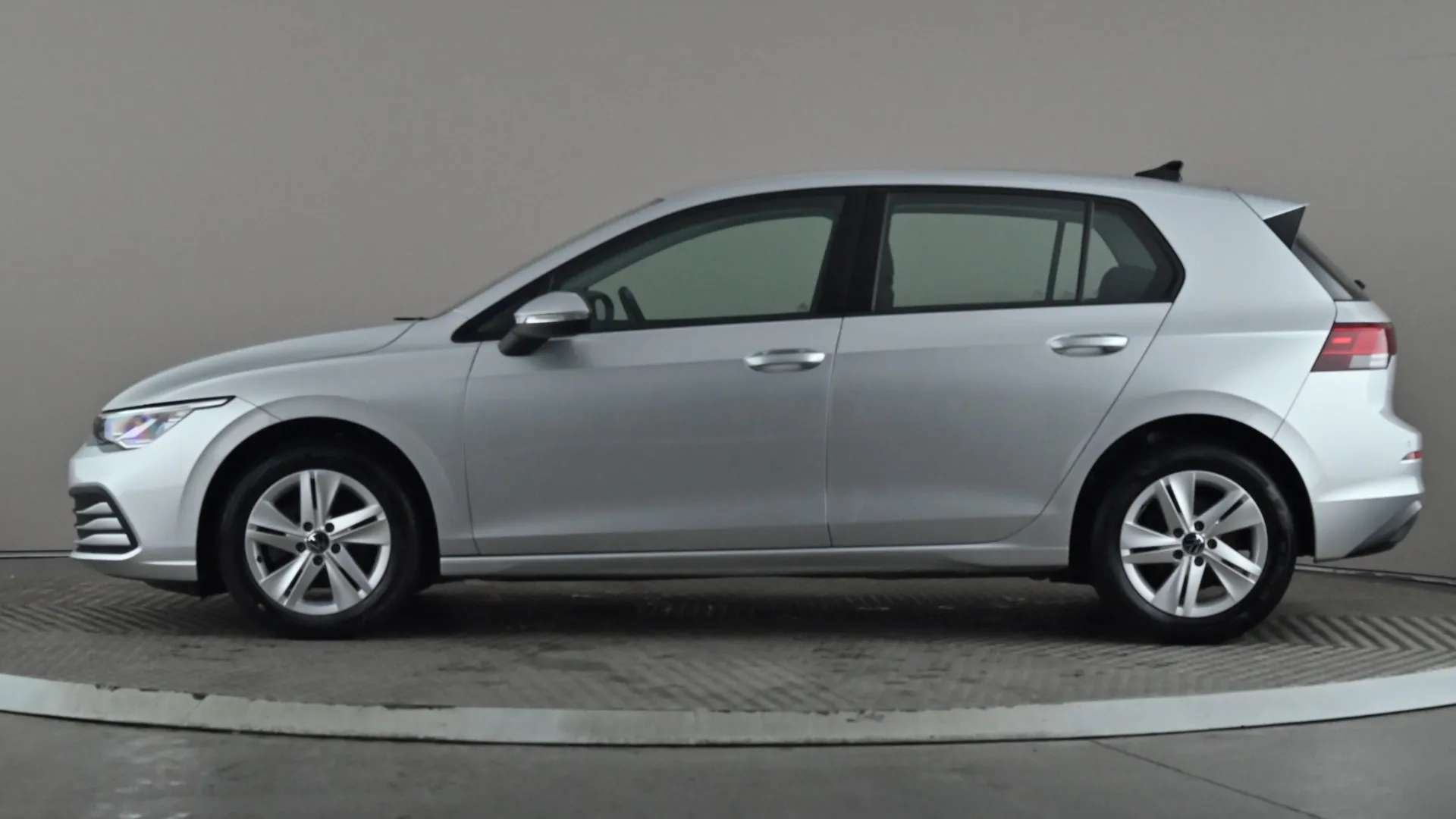 A 2022 VOLKSWAGEN GOLF 2.0 TDI Life A 2022 VOLKSWAGEN GOLF 2.0 TDI Life