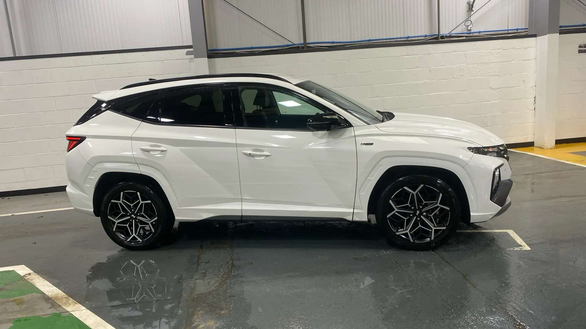 A 2022 HYUNDAI TUCSON 1.6 TGDi Hybrid 230 N Line 2WD Auto A 2022 HYUNDAI TUCSON 1.6 TGDi Hybrid 230 N Line 2WD Auto