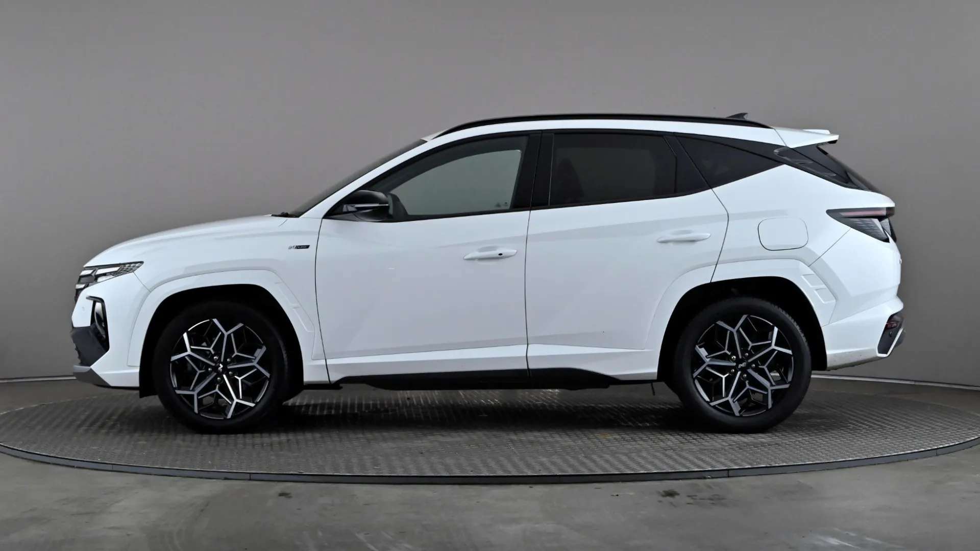 A 2022 HYUNDAI TUCSON 1.6 TGDi Hybrid 230 N Line 2WD Auto A 2022 HYUNDAI TUCSON 1.6 TGDi Hybrid 230 N Line 2WD Auto