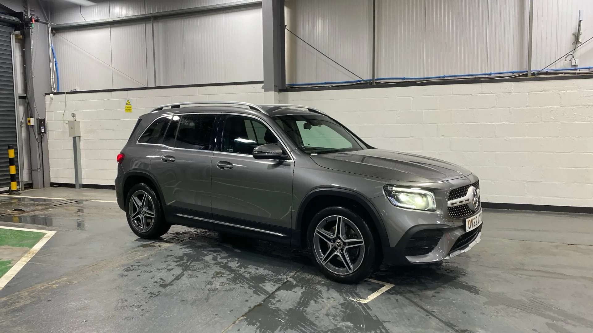 A 2022 MERCEDES-BENZ GLB GLB 200 AMG Line 7G-Tronic A 2022 MERCEDES-BENZ GLB GLB 200 AMG Line 7G-Tronic