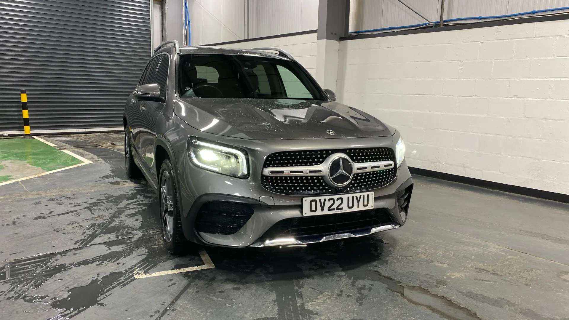 A 2022 MERCEDES-BENZ GLB GLB 200 AMG Line 7G-Tronic A 2022 MERCEDES-BENZ GLB GLB 200 AMG Line 7G-Tronic