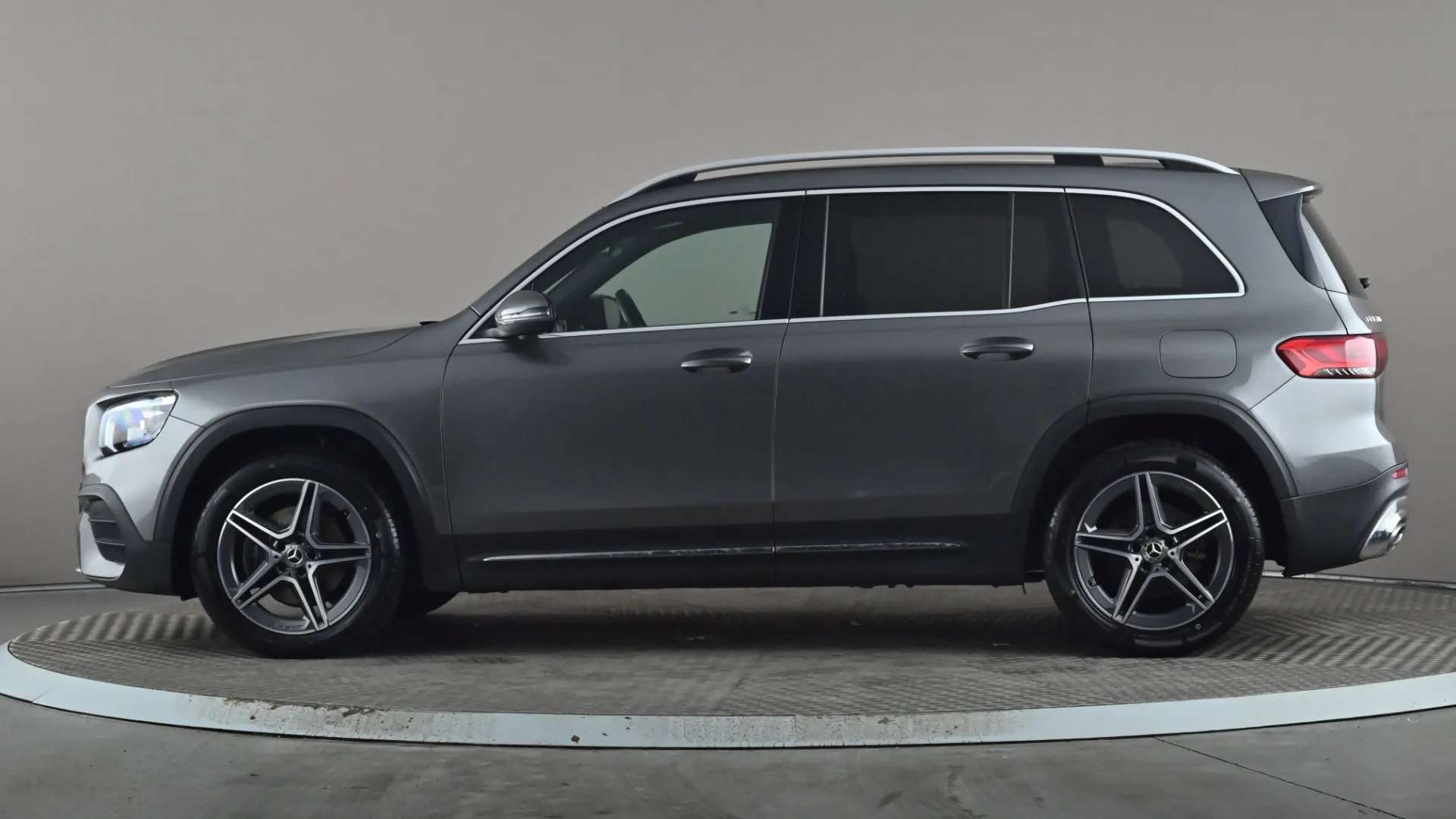 A 2022 MERCEDES-BENZ GLB GLB 200 AMG Line 7G-Tronic A 2022 MERCEDES-BENZ GLB GLB 200 AMG Line 7G-Tronic