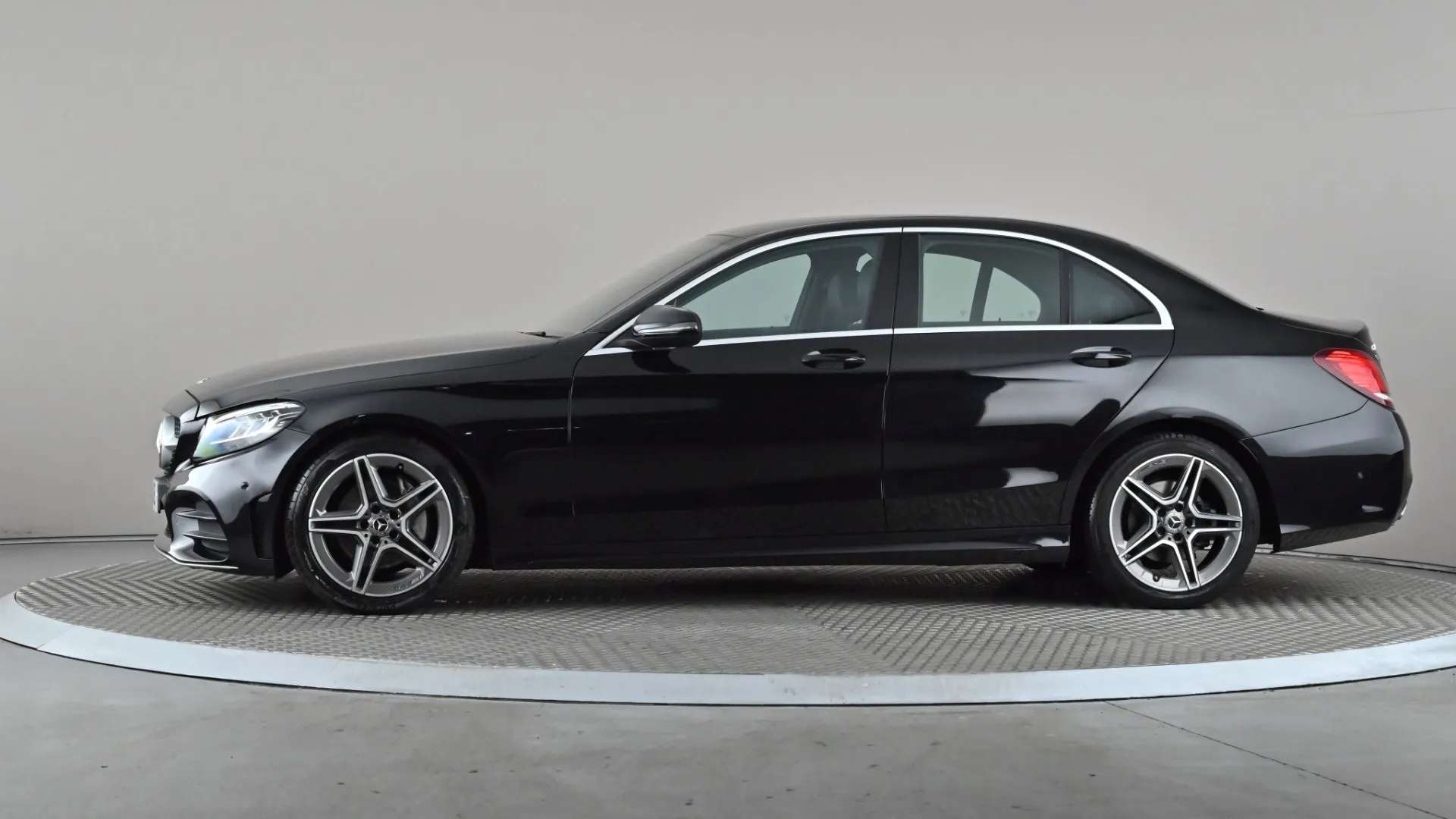 A 2019 MERCEDES-BENZ C CLASS C200 AMG Line 9G-Tronic A 2019 MERCEDES-BENZ C CLASS C200 AMG Line 9G-Tronic