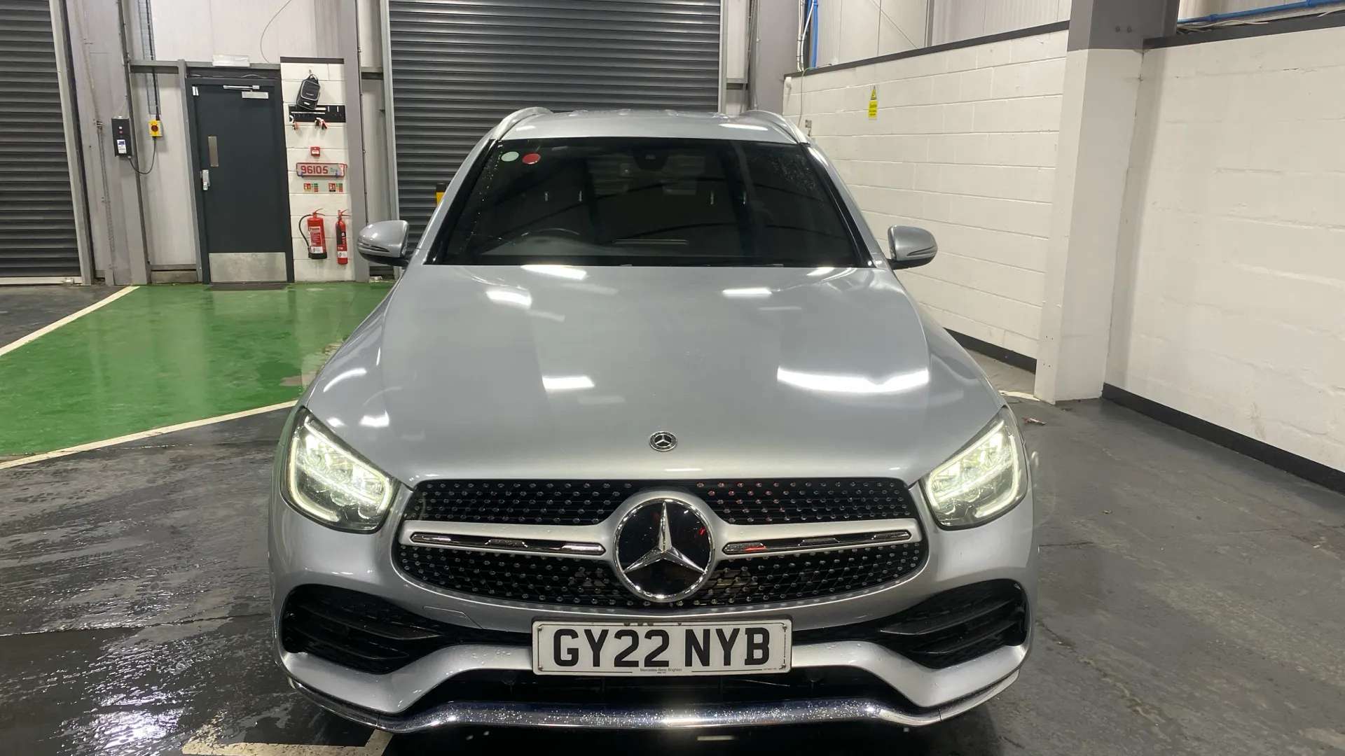 A 2022 MERCEDES-BENZ GLC GLC 300 4Matic AMG Line 9G-Tronic A 2022 MERCEDES-BENZ GLC GLC 300 4Matic AMG Line 9G-Tronic