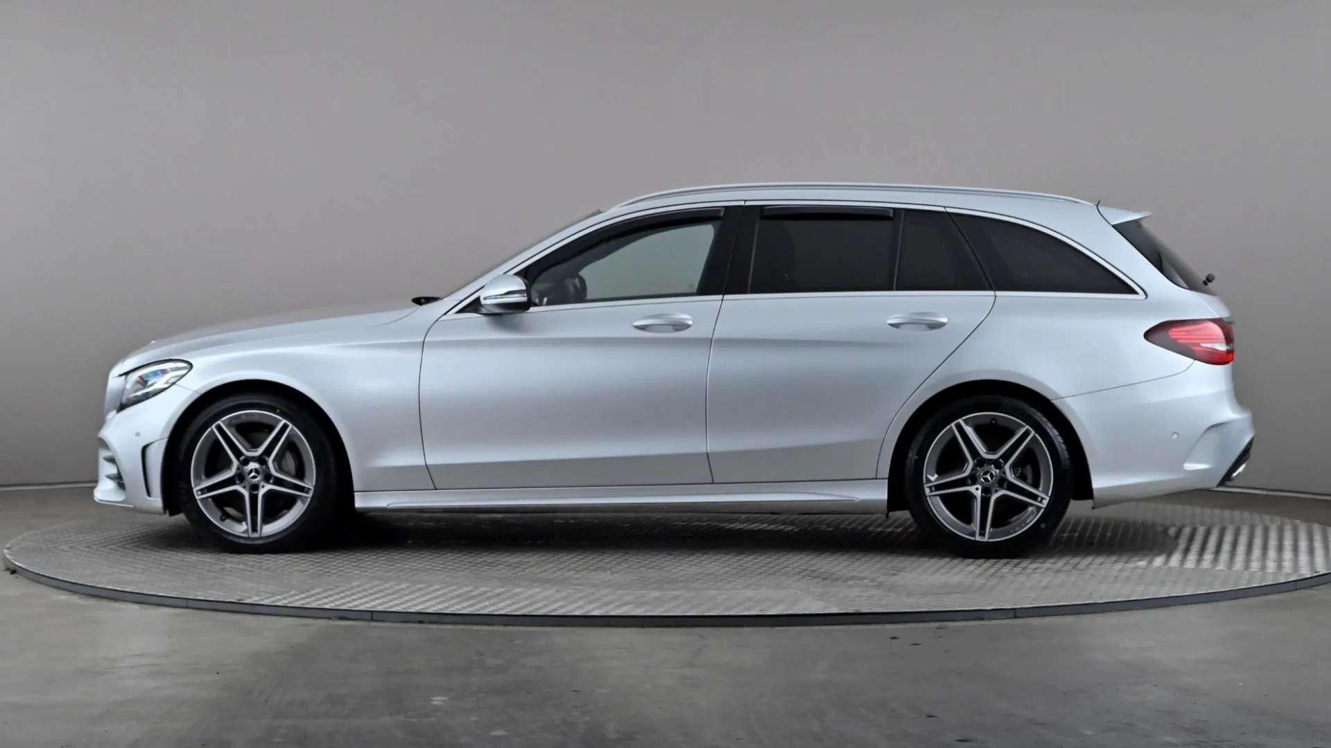 A 2019 MERCEDES-BENZ C CLASS C200 AMG Line 9G-Tronic A 2019 MERCEDES-BENZ C CLASS C200 AMG Line 9G-Tronic