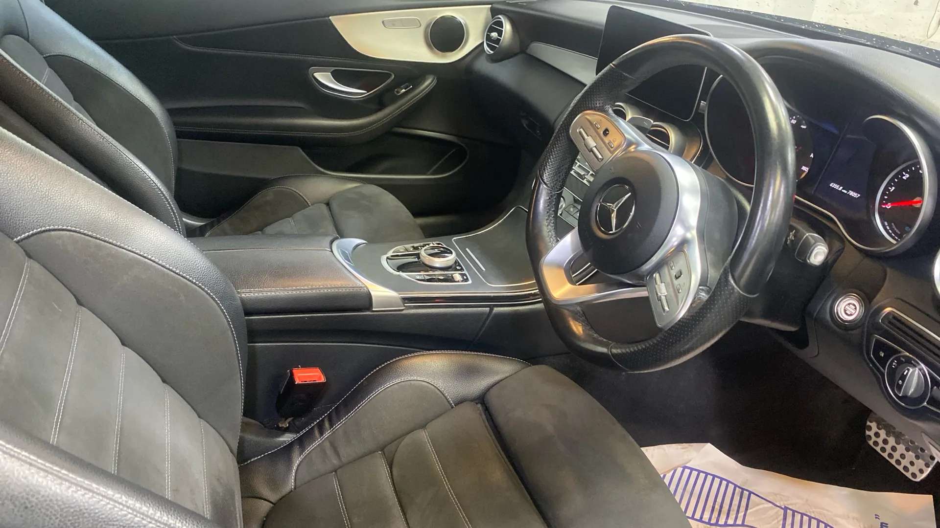 A 2019 MERCEDES-BENZ C CLASS C200 AMG Line 9G-Tronic A 2019 MERCEDES-BENZ C CLASS C200 AMG Line 9G-Tronic