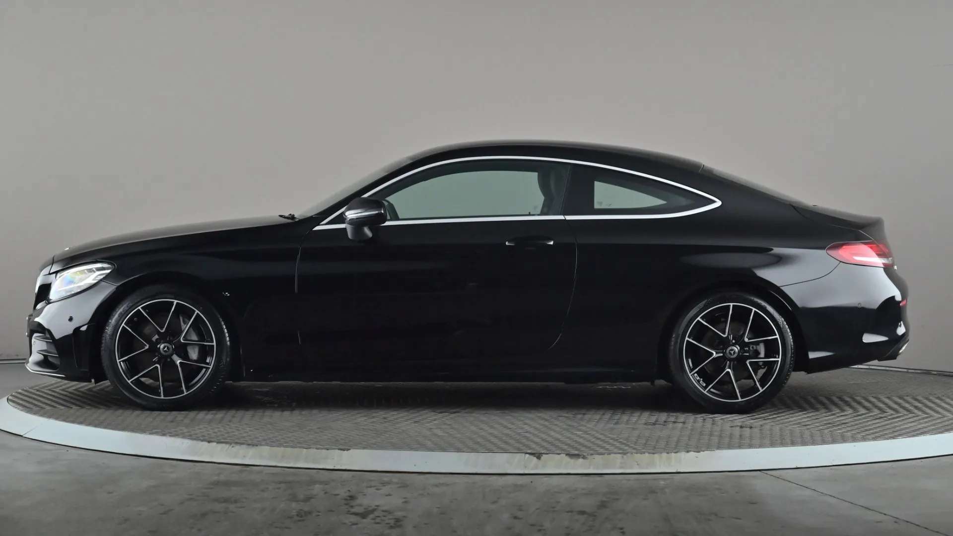 A 2019 MERCEDES-BENZ C CLASS C200 AMG Line 9G-Tronic A 2019 MERCEDES-BENZ C CLASS C200 AMG Line 9G-Tronic