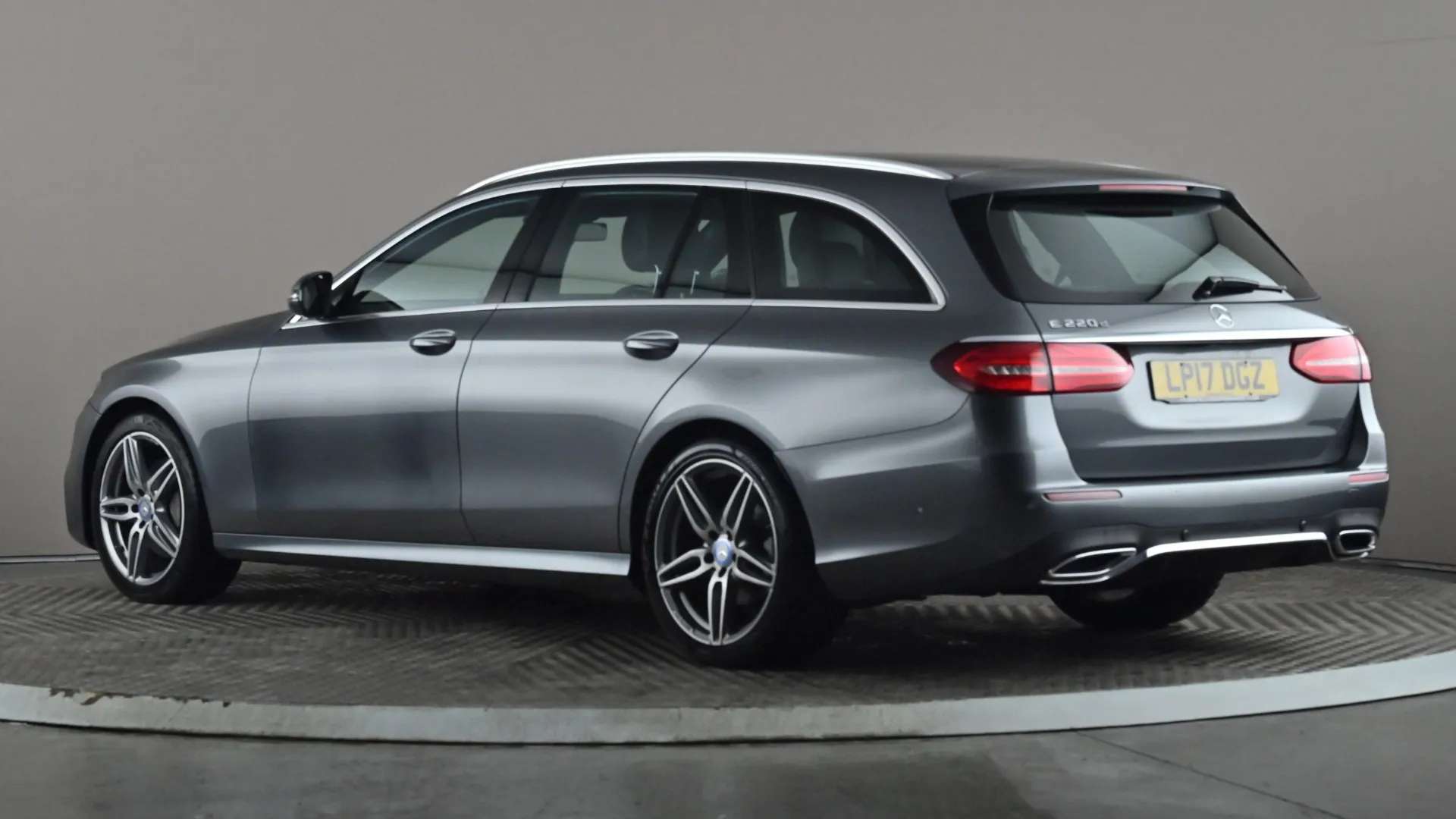 A 2017 MERCEDES-BENZ E CLASS E220d AMG Line 9G-Tronic A 2017 MERCEDES-BENZ E CLASS E220d AMG Line 9G-Tronic