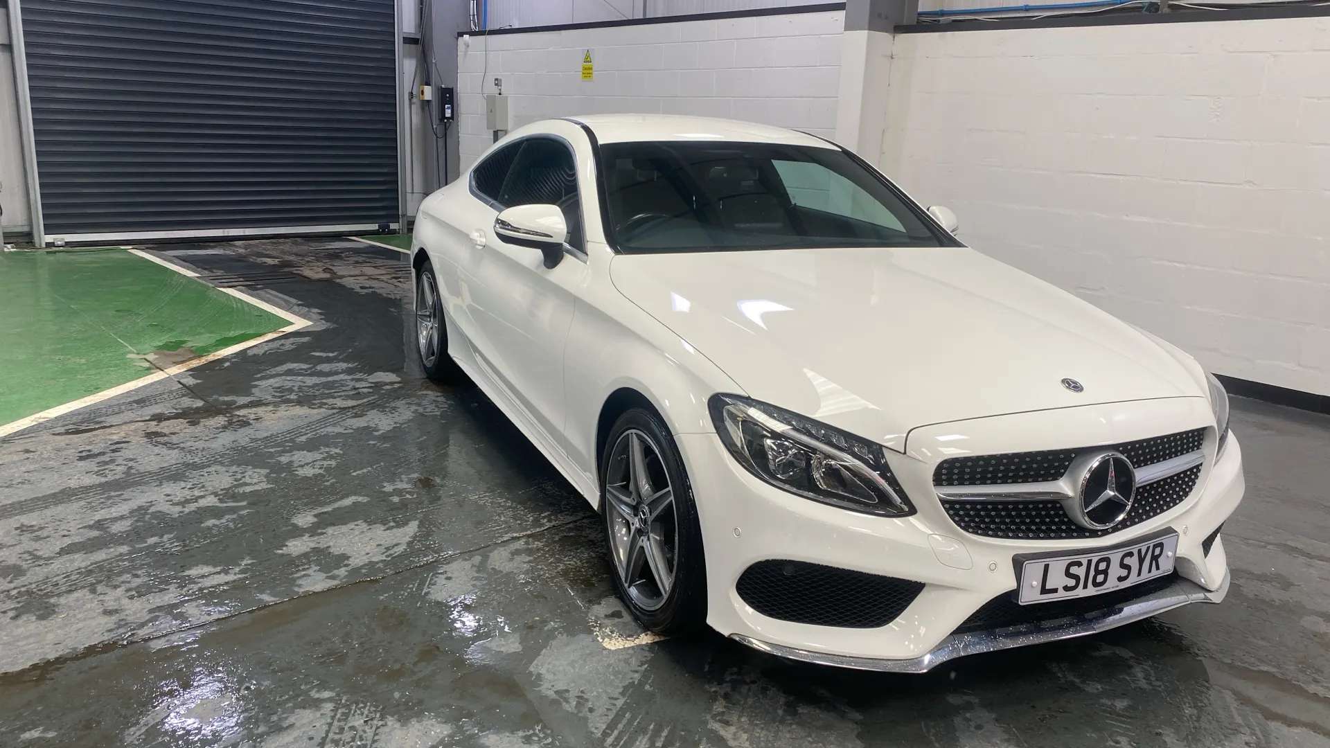 A 2018 MERCEDES-BENZ C CLASS C200 AMG Line 9G-Tronic A 2018 MERCEDES-BENZ C CLASS C200 AMG Line 9G-Tronic