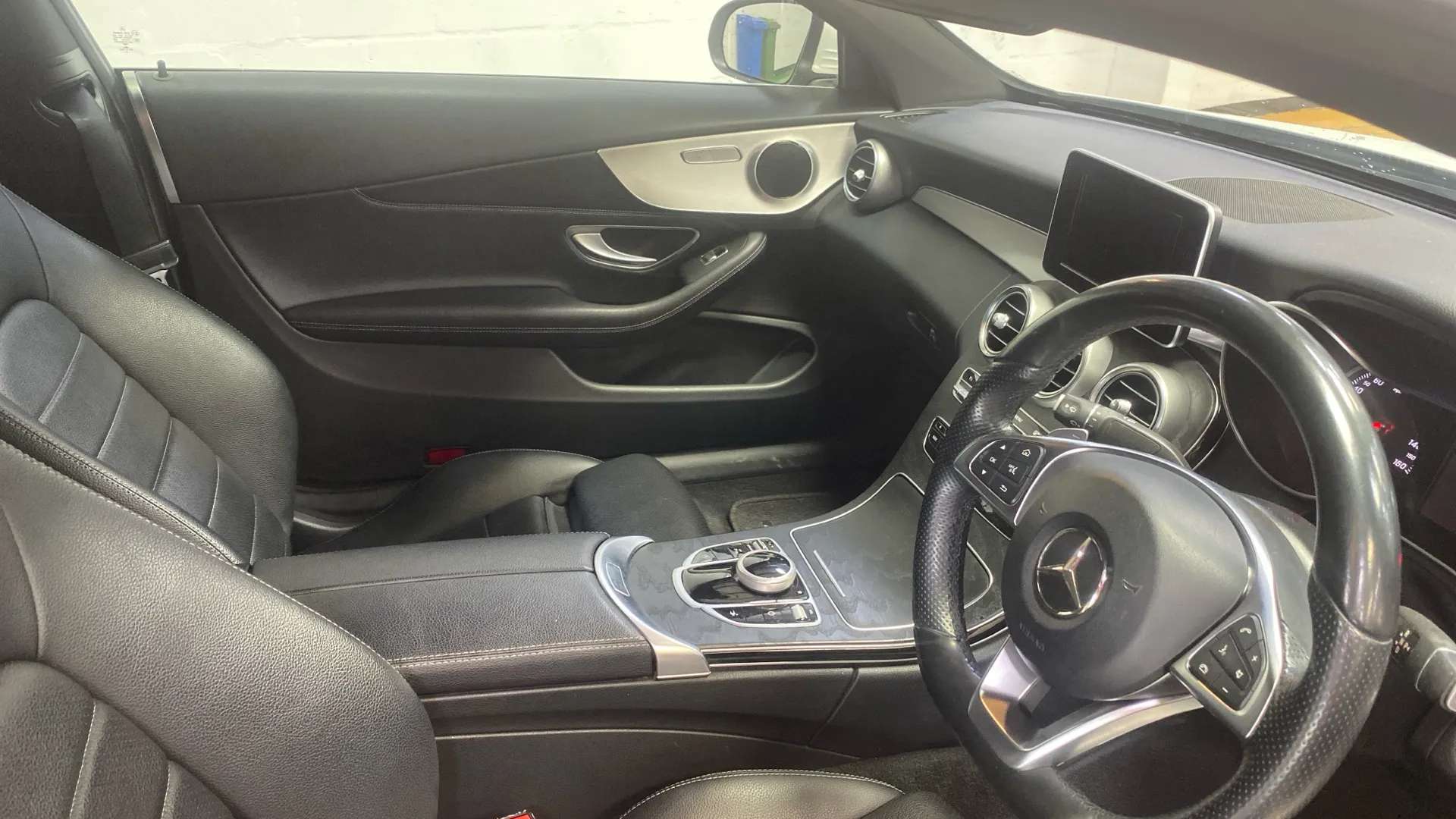 A 2018 MERCEDES-BENZ C CLASS C200 AMG Line 9G-Tronic A 2018 MERCEDES-BENZ C CLASS C200 AMG Line 9G-Tronic