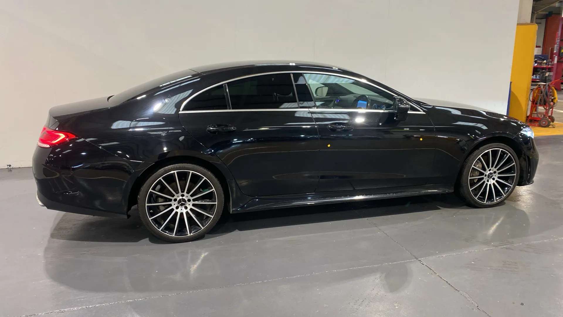 A 2019 MERCEDES-BENZ CLS CLS 350d 4Matic AMG Line 9G-Tronic A 2019 MERCEDES-BENZ CLS CLS 350d 4Matic AMG Line 9G-Tronic