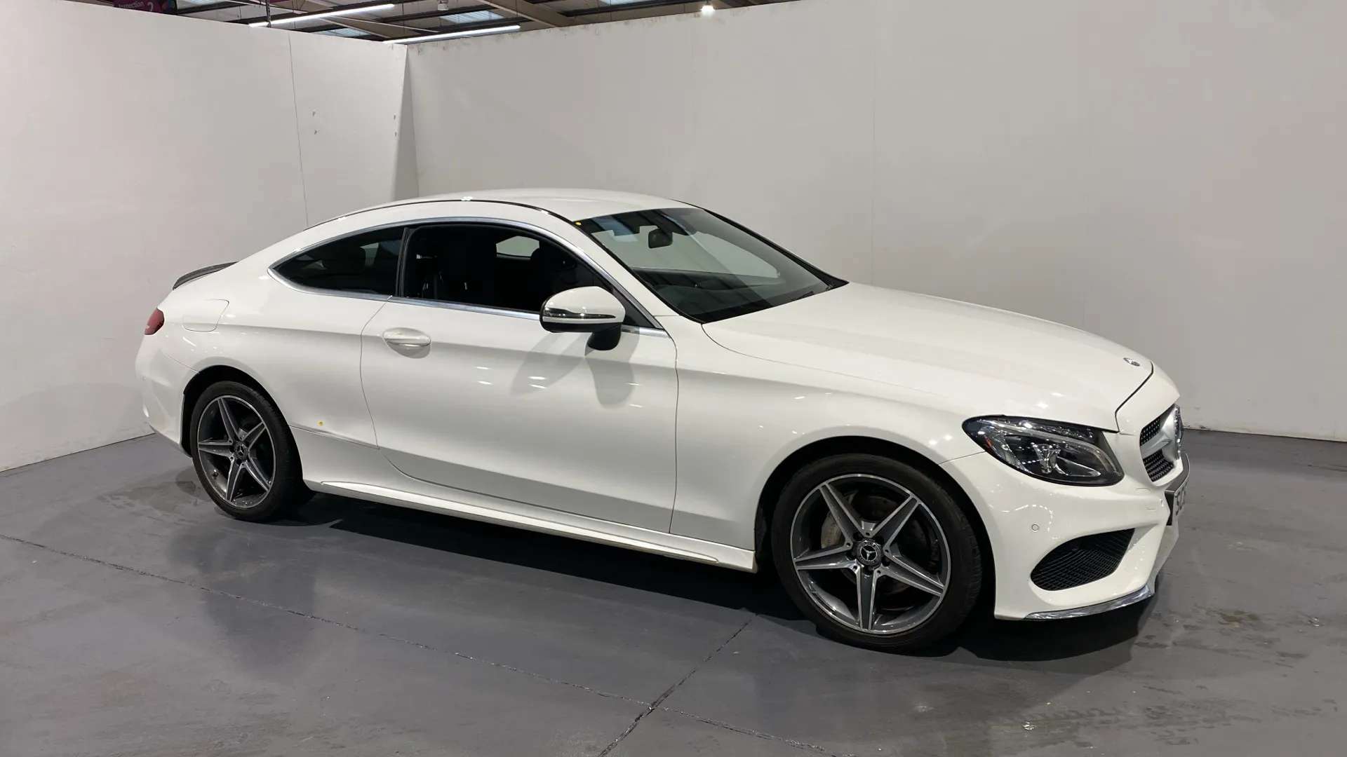 A 2017 MERCEDES-BENZ C CLASS C200 AMG Line 9G-Tronic A 2017 MERCEDES-BENZ C CLASS C200 AMG Line 9G-Tronic