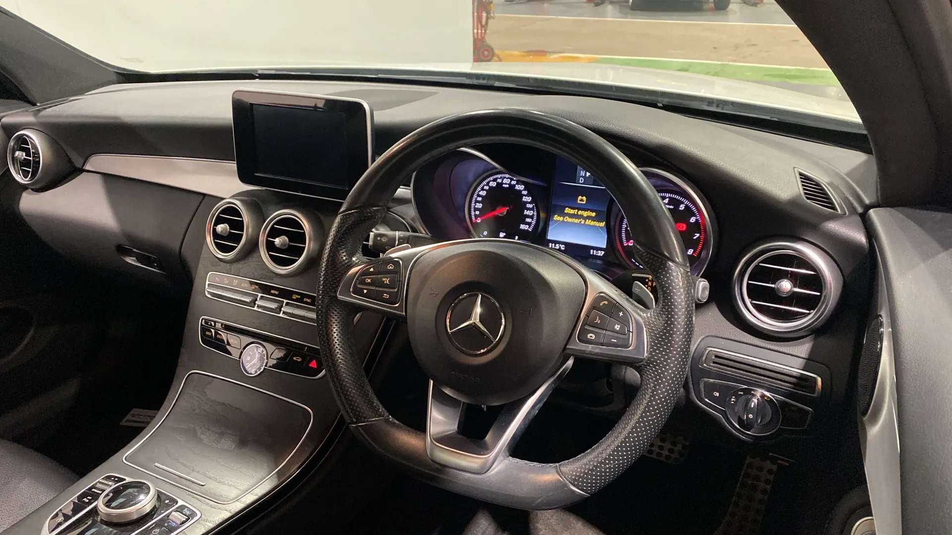 A 2017 MERCEDES-BENZ C CLASS C200 AMG Line 9G-Tronic A 2017 MERCEDES-BENZ C CLASS C200 AMG Line 9G-Tronic