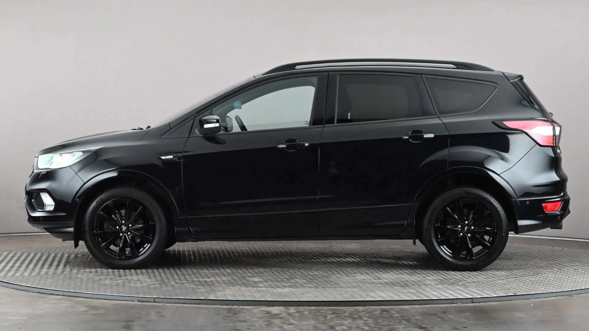 A 2019 FORD KUGA 1.5 EcoBoost ST-Line Auto 2WD A 2019 FORD KUGA 1.5 EcoBoost ST-Line Auto 2WD