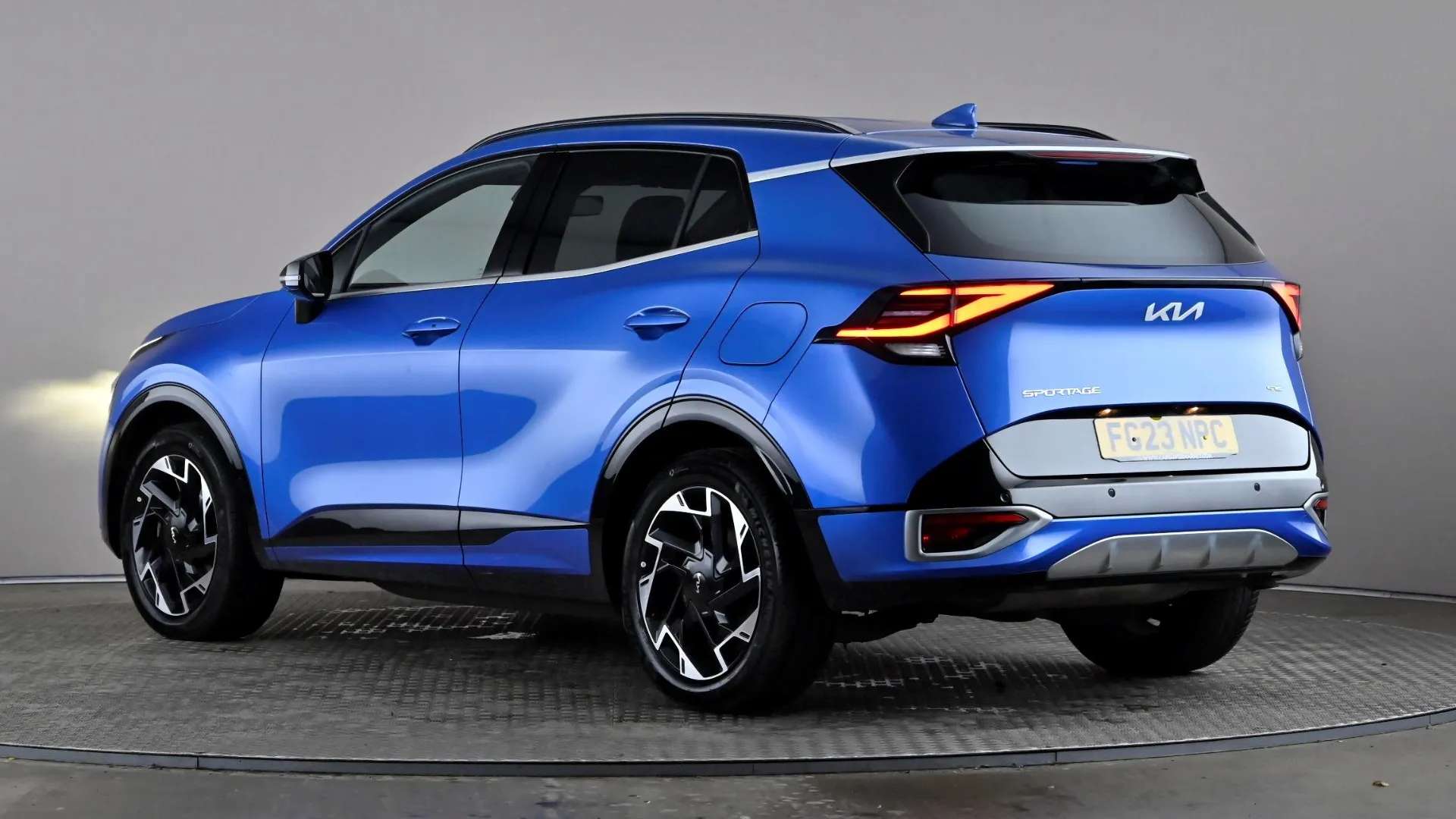 A 2023 KIA SPORTAGE 1.6T GDi PHEV GT-Line Auto AWD A 2023 KIA SPORTAGE 1.6T GDi PHEV GT-Line Auto AWD