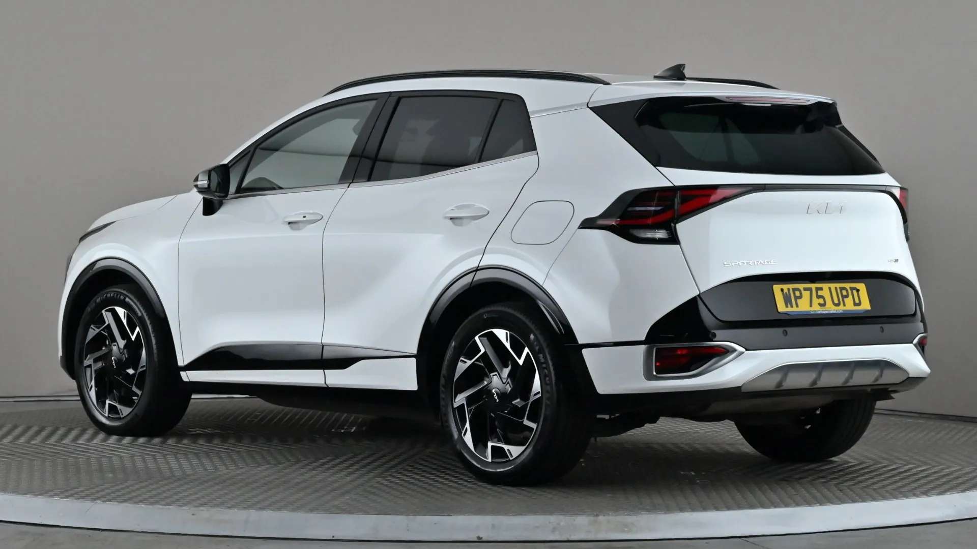 A 2025 KIA SPORTAGE 1.6T GDi 241 PHEV GT-Line Auto AWD A 2025 KIA SPORTAGE 1.6T GDi 241 PHEV GT-Line Auto AWD