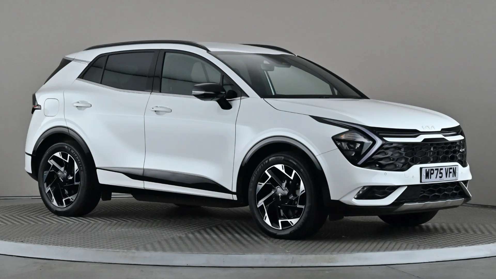 A 2025 KIA SPORTAGE 1.6T GDi 241 PHEV GT-Line Auto AWD A 2025 KIA SPORTAGE 1.6T GDi 241 PHEV GT-Line Auto AWD