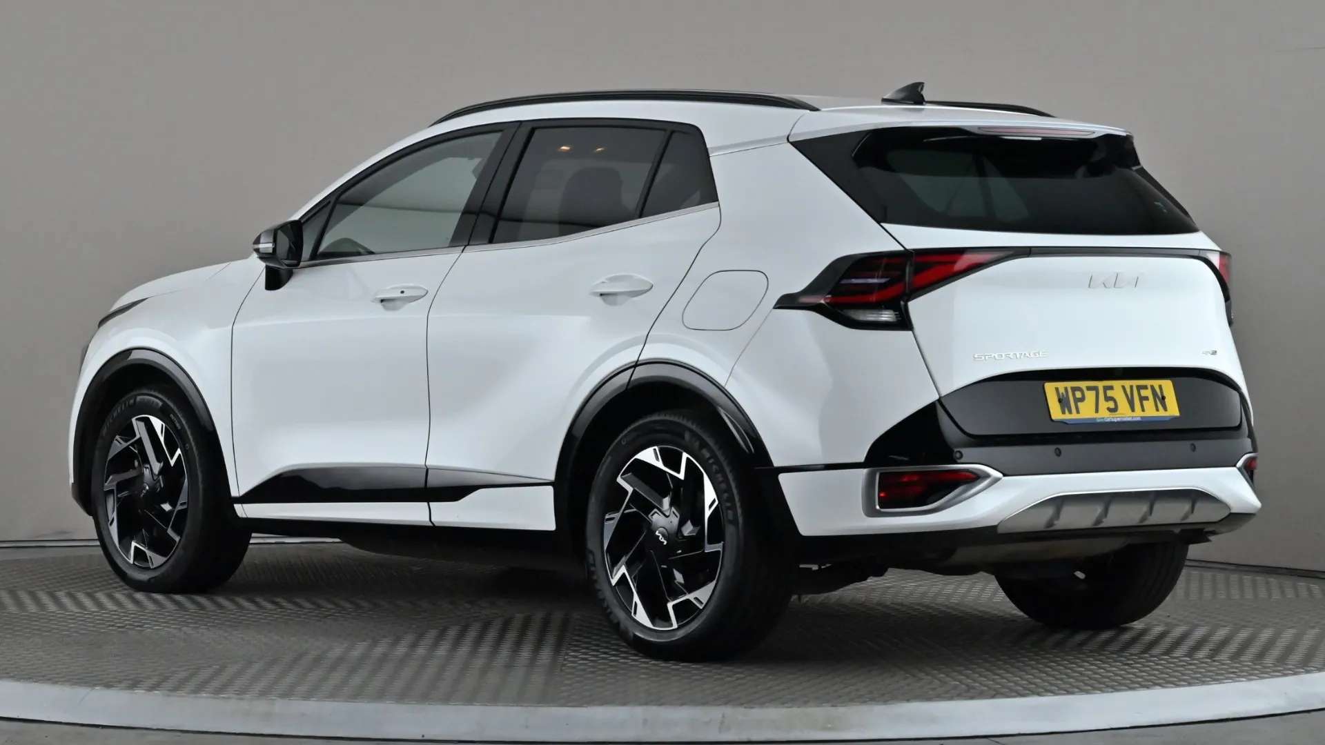A 2025 KIA SPORTAGE 1.6T GDi 241 PHEV GT-Line Auto AWD A 2025 KIA SPORTAGE 1.6T GDi 241 PHEV GT-Line Auto AWD