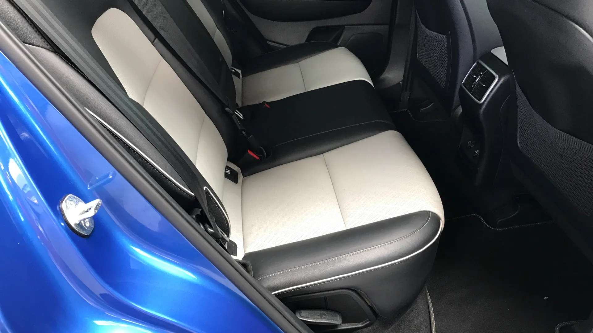 2021 KIA SPORTAGE 2021 KIA SPORTAGE
