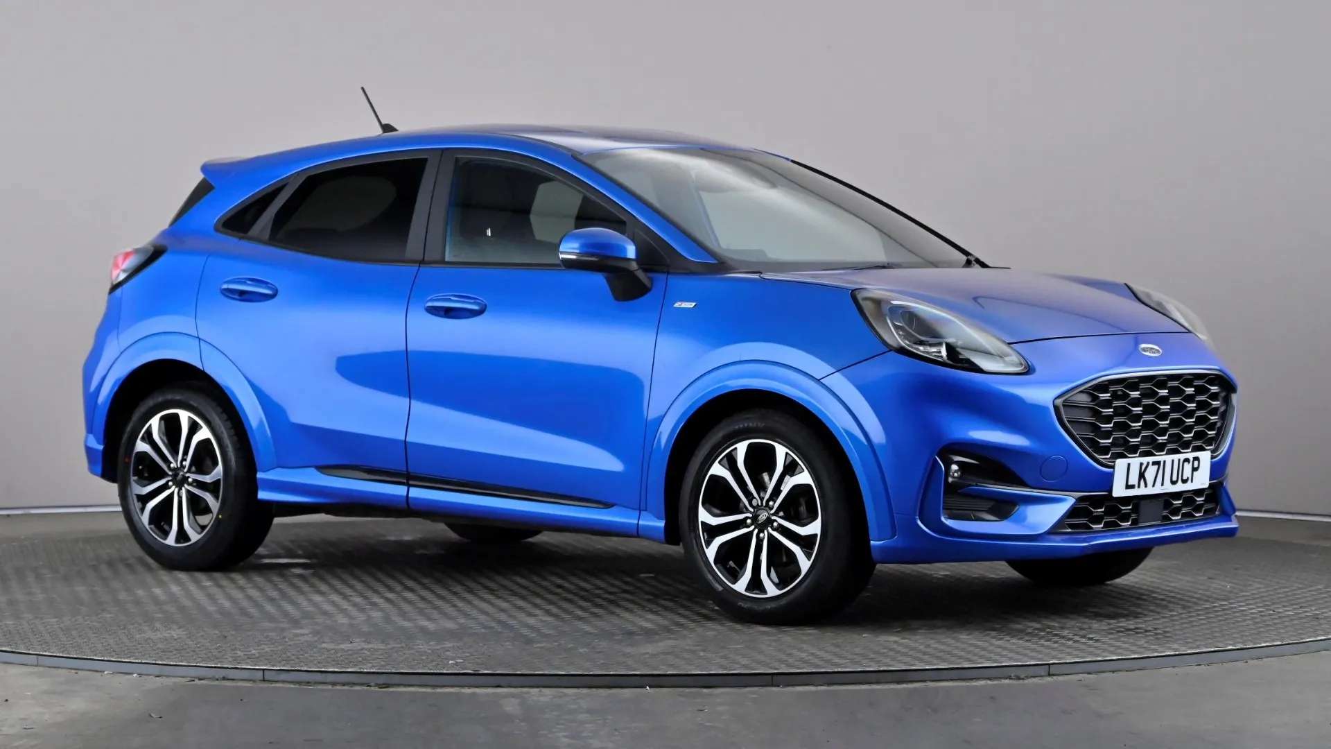 A 2021 FORD PUMA 1.0 EcoBoost Hybrid mHEV ST-Line Design A 2021 FORD PUMA 1.0 EcoBoost Hybrid mHEV ST-Line Design