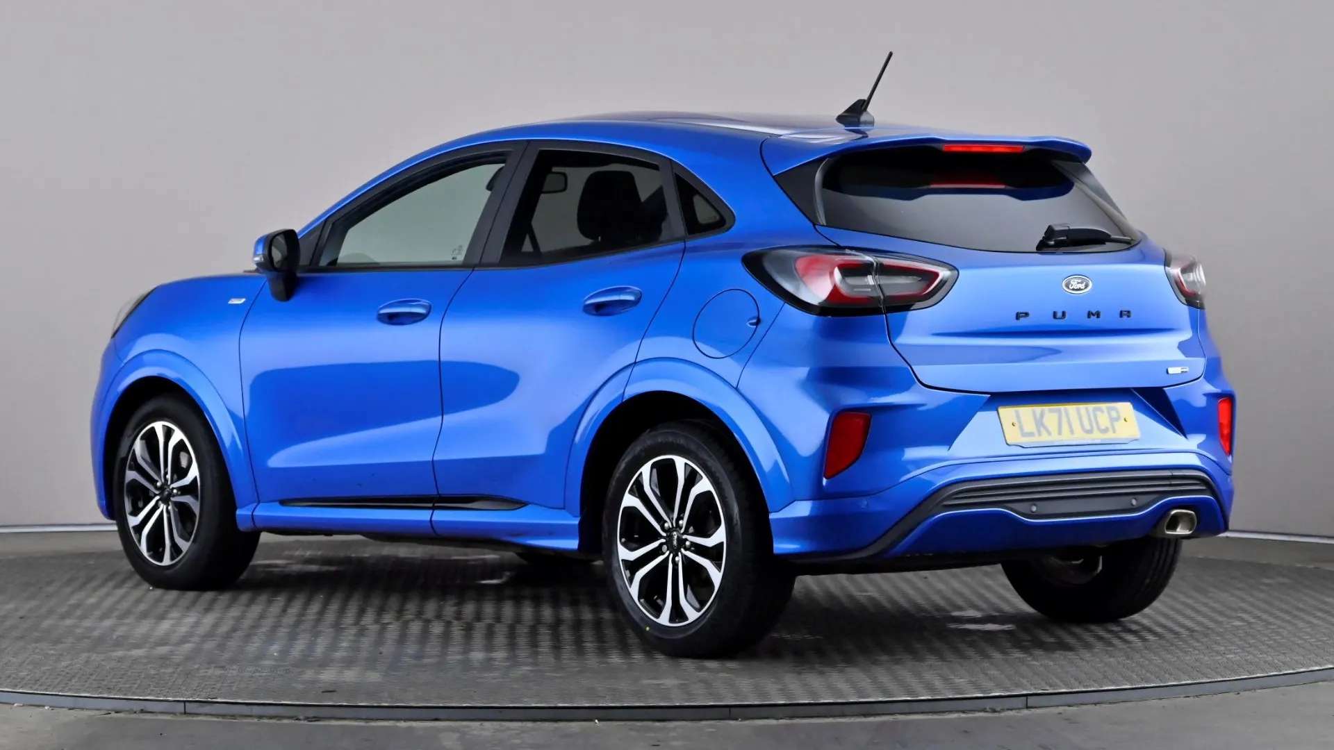 A 2021 FORD PUMA 1.0 EcoBoost Hybrid mHEV ST-Line Design A 2021 FORD PUMA 1.0 EcoBoost Hybrid mHEV ST-Line Design