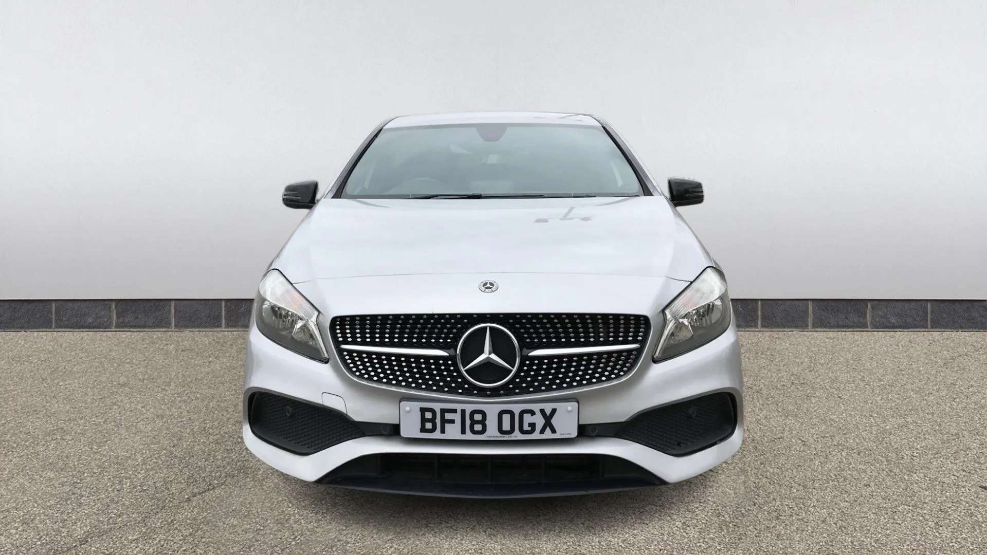 A 2018 MERCEDES-BENZ A CLASS A180d AMG Line Executive A 2018 MERCEDES-BENZ A CLASS A180d AMG Line Executive