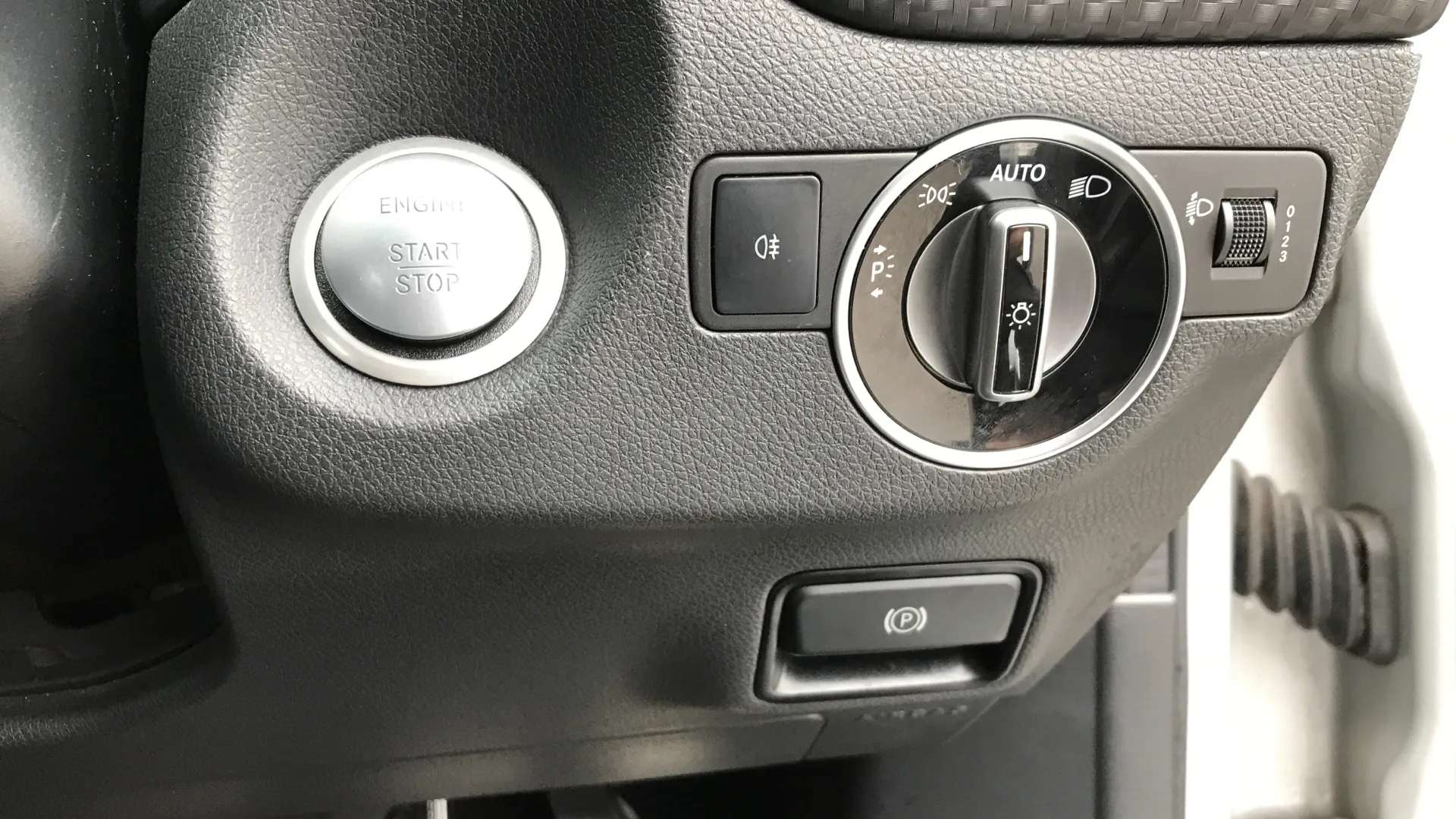 2018 MERCEDES-BENZ A CLASS 2018 MERCEDES-BENZ A CLASS